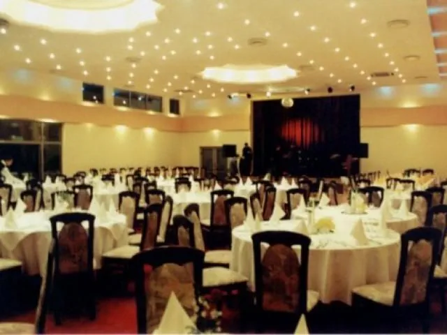 PARK-HOTEL ŚWIDNICA – Świdnica, Polska