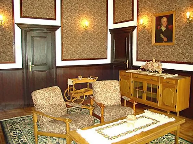 O.W. DWÓR RYCHWAŁD – Rychwałd, Polska