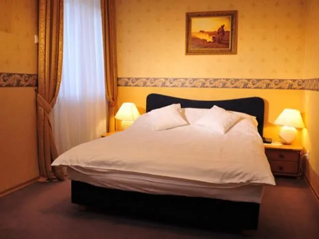 Straszny Dwór, Restauracja – Hotel Chodzież – Chodzież, Polska