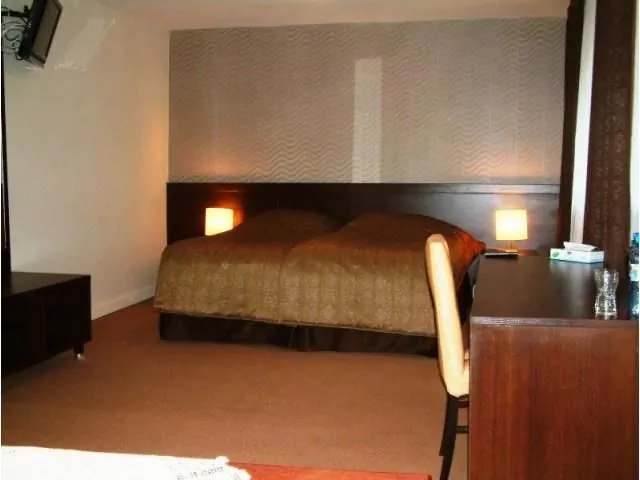 Hotel Złoty Las  Świdnica – Świdnica, Polska