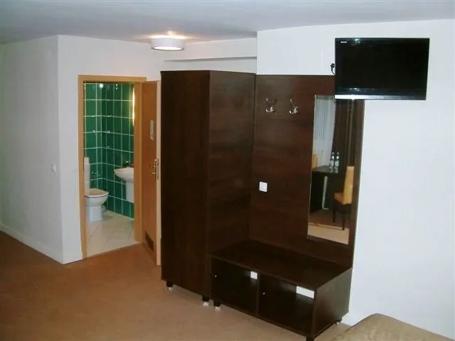 Hotel Złoty Las  Świdnica – Świdnica, Polska