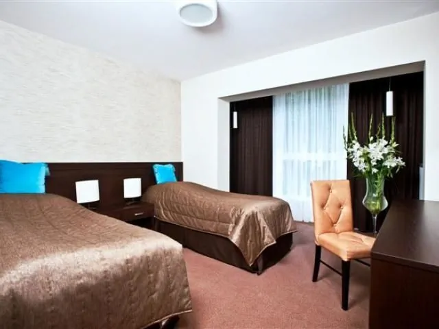Hotel Złoty Las  Świdnica – Świdnica, Polska