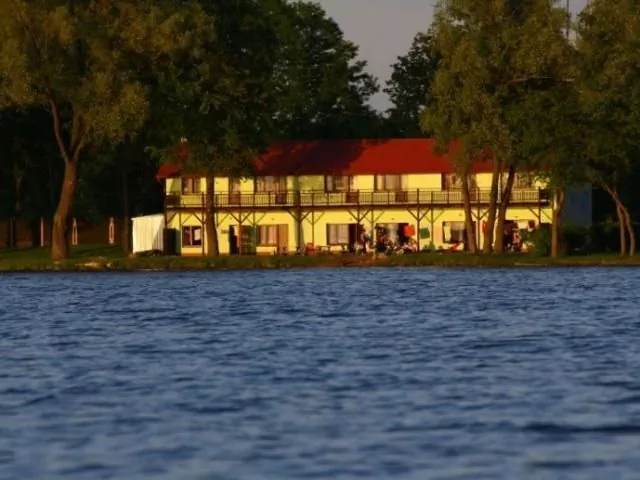 Centrum Rekreacyjno-Wypoczynkowe – Pszczew, Polska