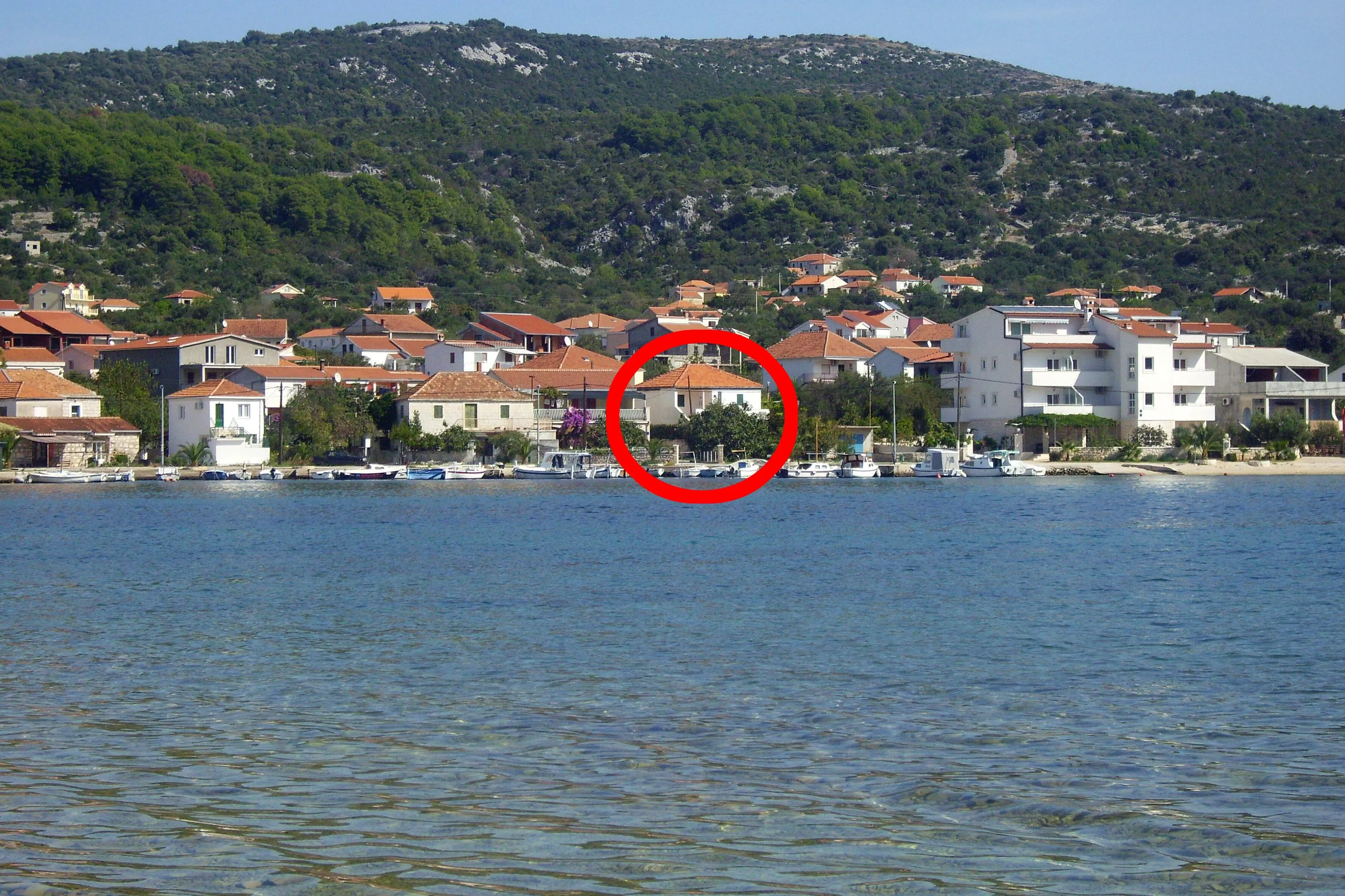 Beachfront House With Hot TubVinišće, Trogir - 14704 Vinišće – Vinišće, Chorwacja