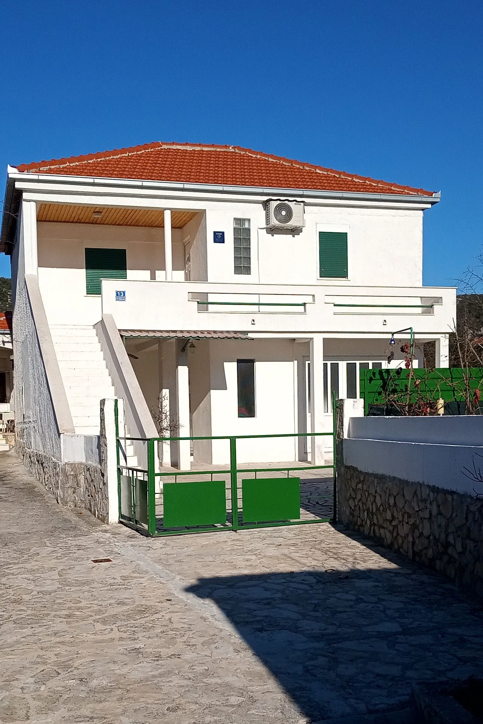 Beachfront House With Hot TubVinišće, Trogir - 14704 Vinišće – Vinišće, Chorwacja