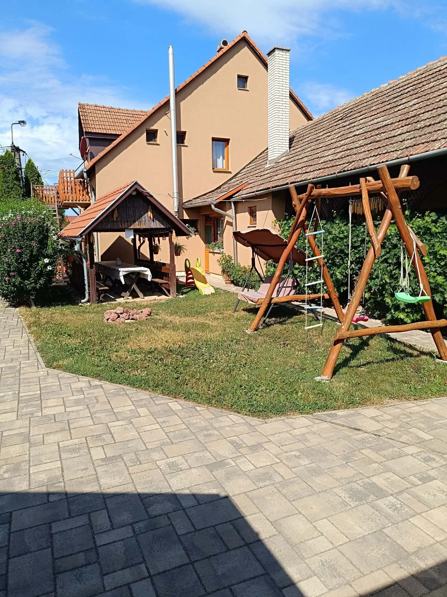 Sziszi Apartman Balatonszárszó - foto 4