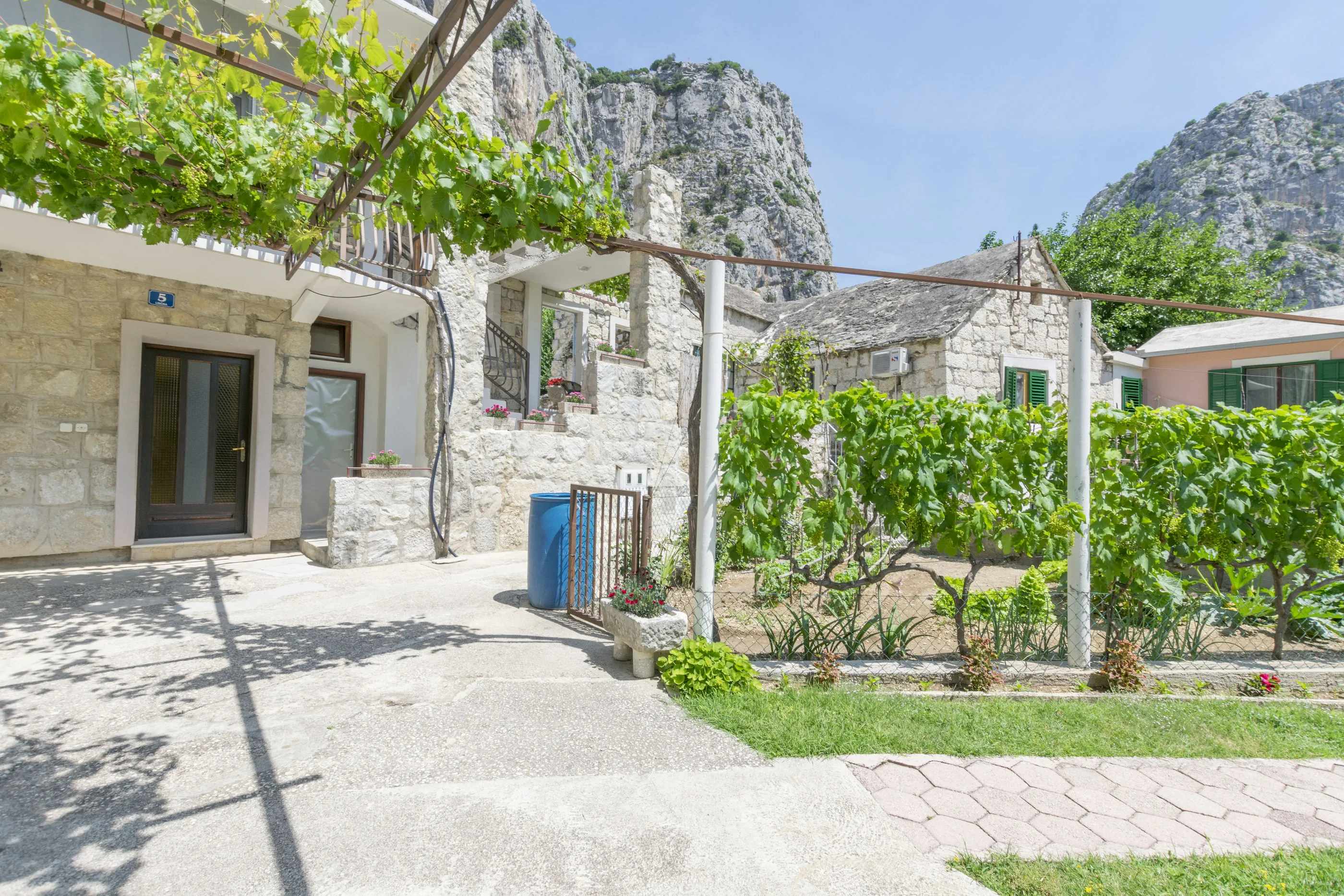 Apartment Petea Omis - foto 2