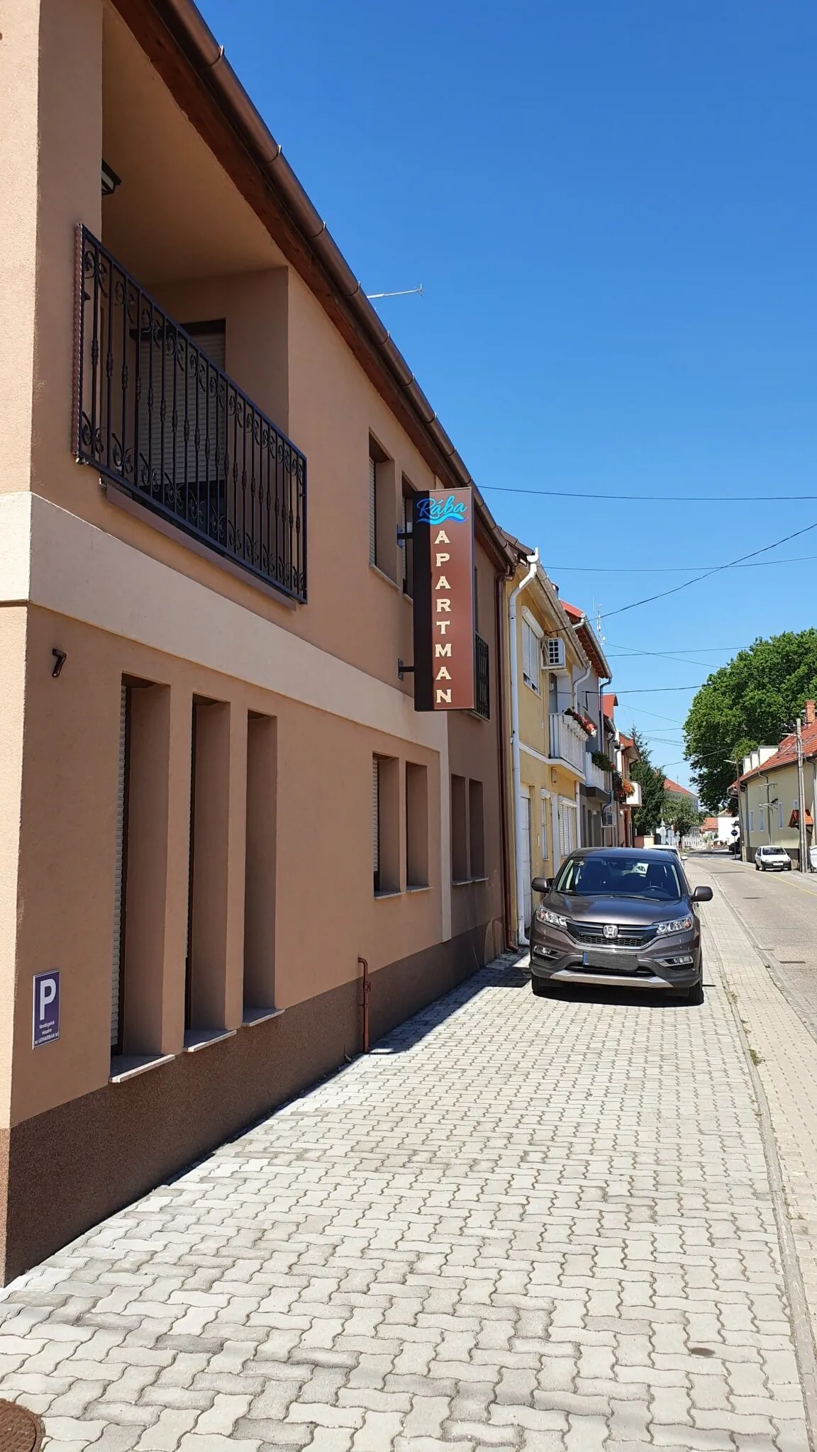 RÁBA Apartmanház Sárvár – Sárvár, Ungaria