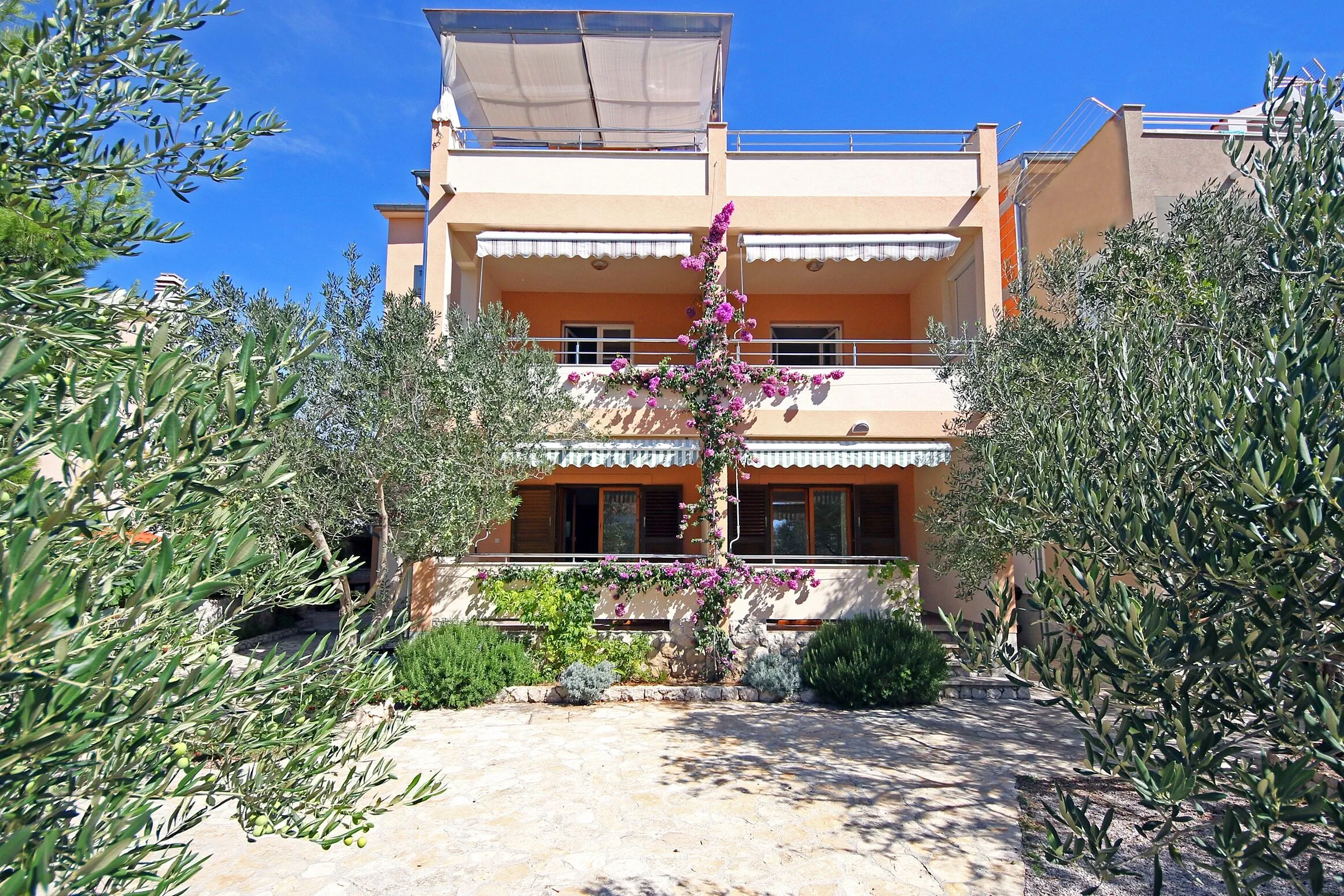 Apartments By The Sea Žaborić, Šibenik - 468 Žaborić – Zaboric, Croația