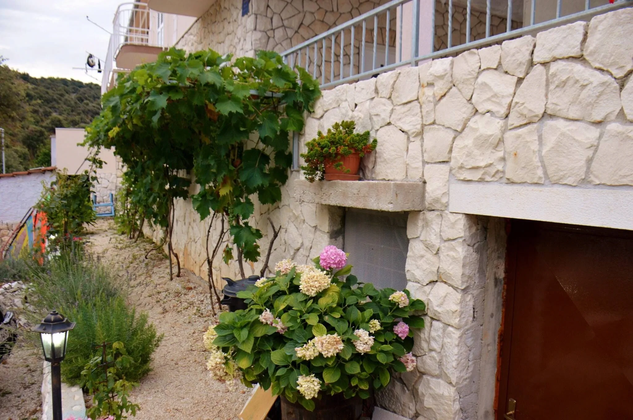 Apartments By The Sea Sevid, Trogir - 15404 Sevid – Sevid, Chorvatsko