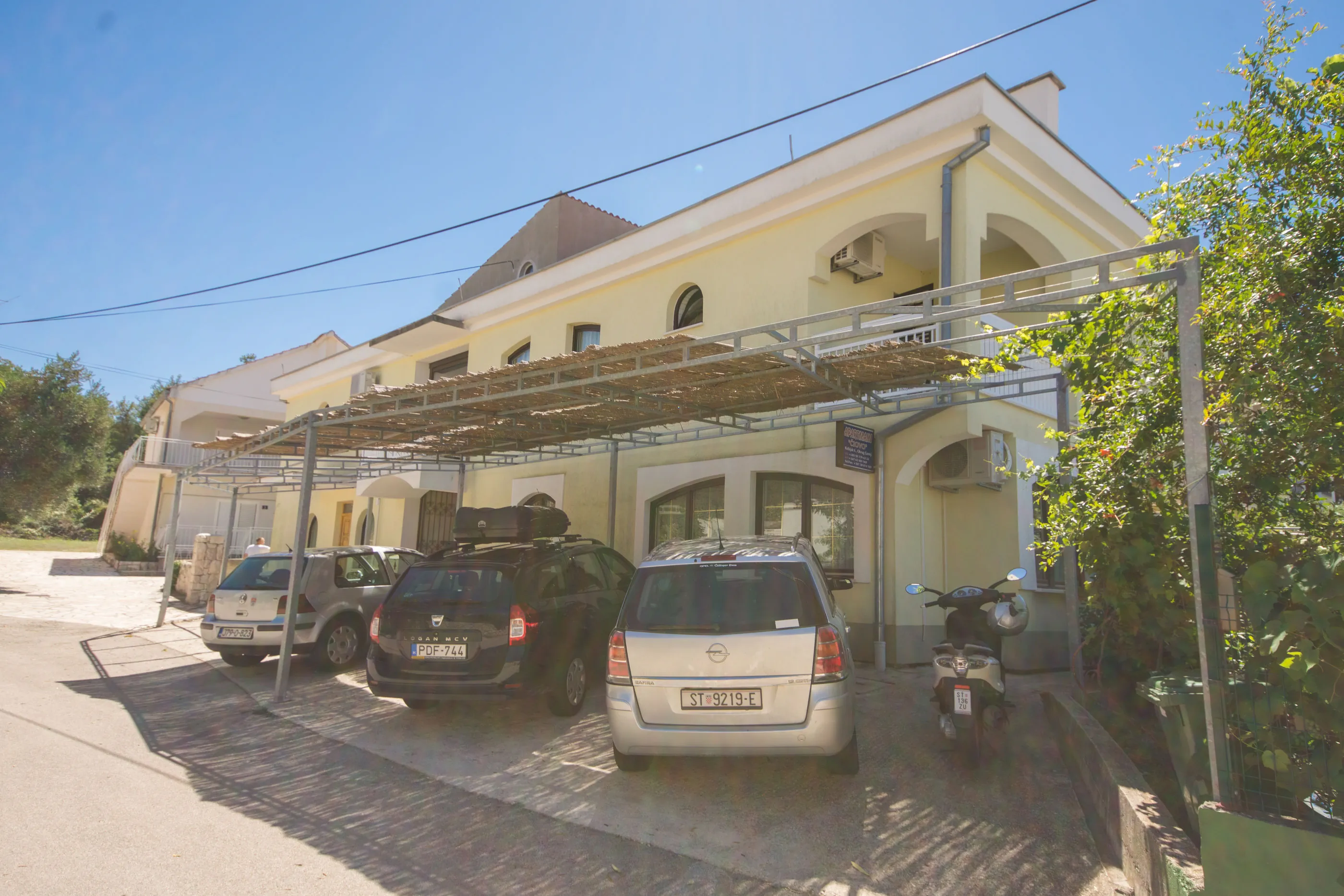 Apartments Pero Okrug Gornji – Okrug Gornji, Chorvatsko