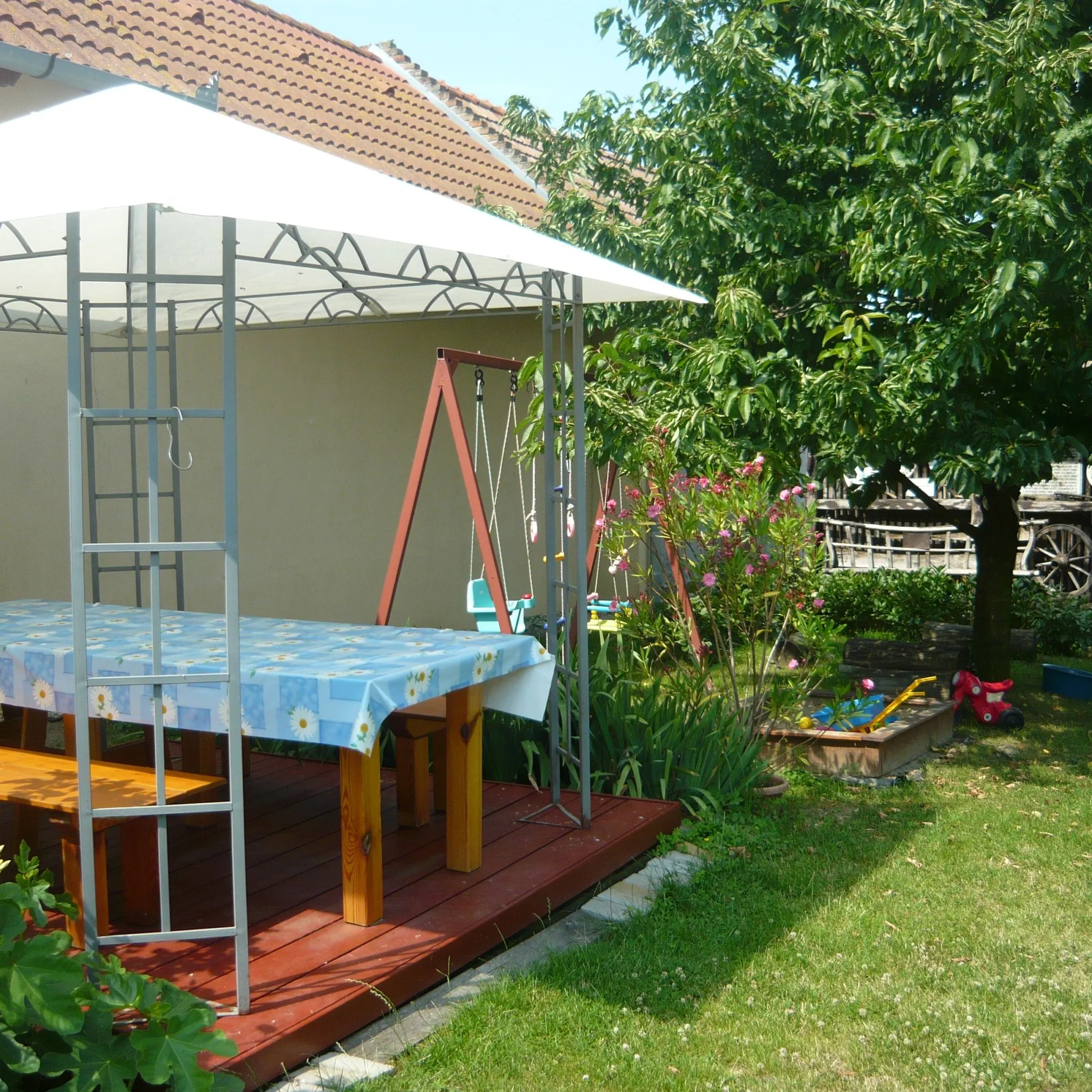 Gólyafészek Vendégház Marcaltő – Marcaltő, Ungaria