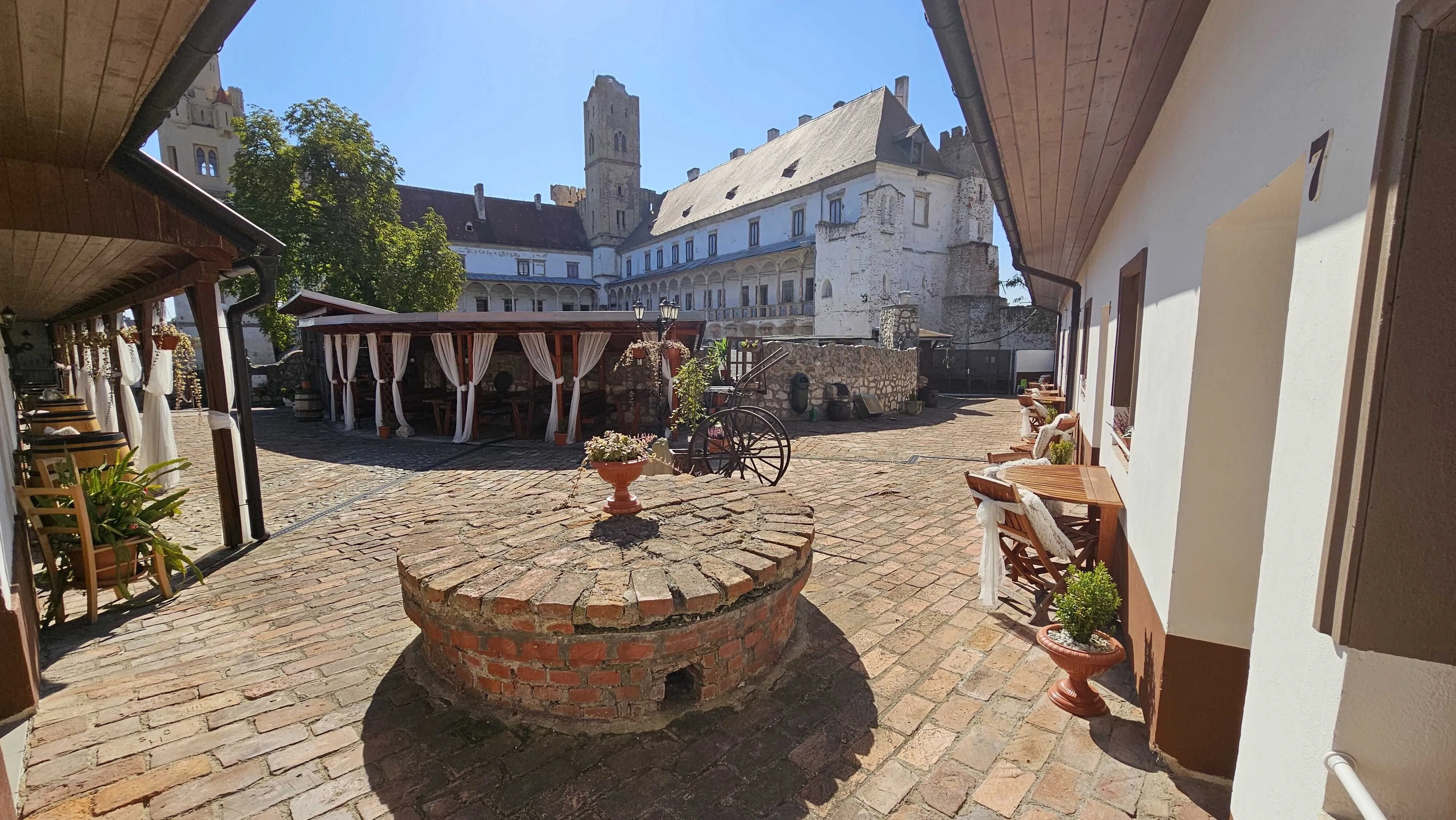 Zámecký penzion Rotunda Břeclav – Břeclav, Republica Cehă
