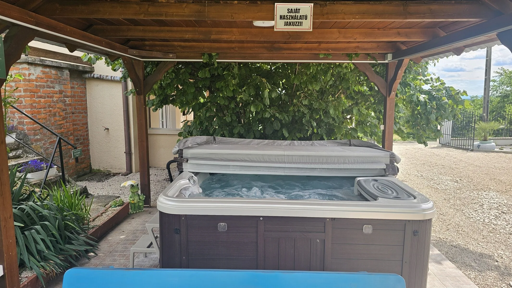 Tenkes Wellness Apartman Siklós – Siklós, Węgry