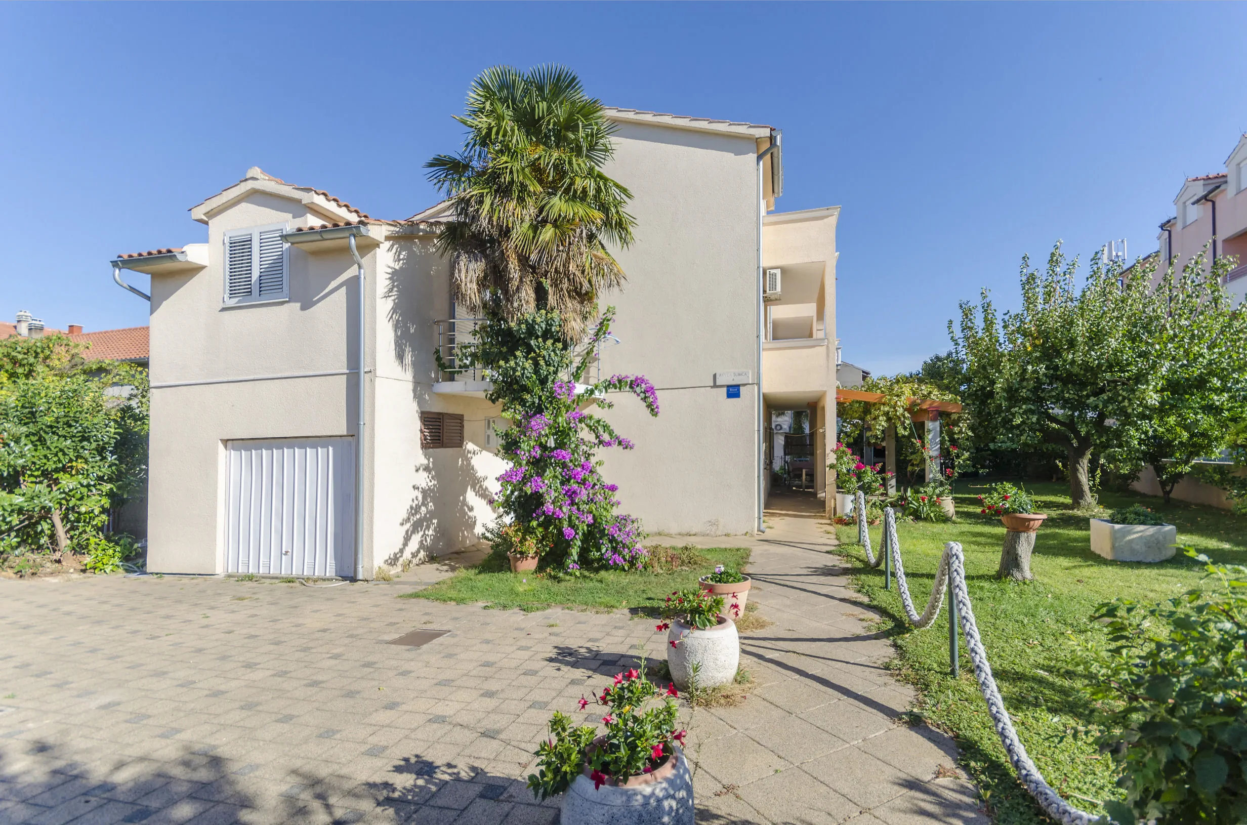 Apartments Sweet garden Vodice – Vodice, Croația