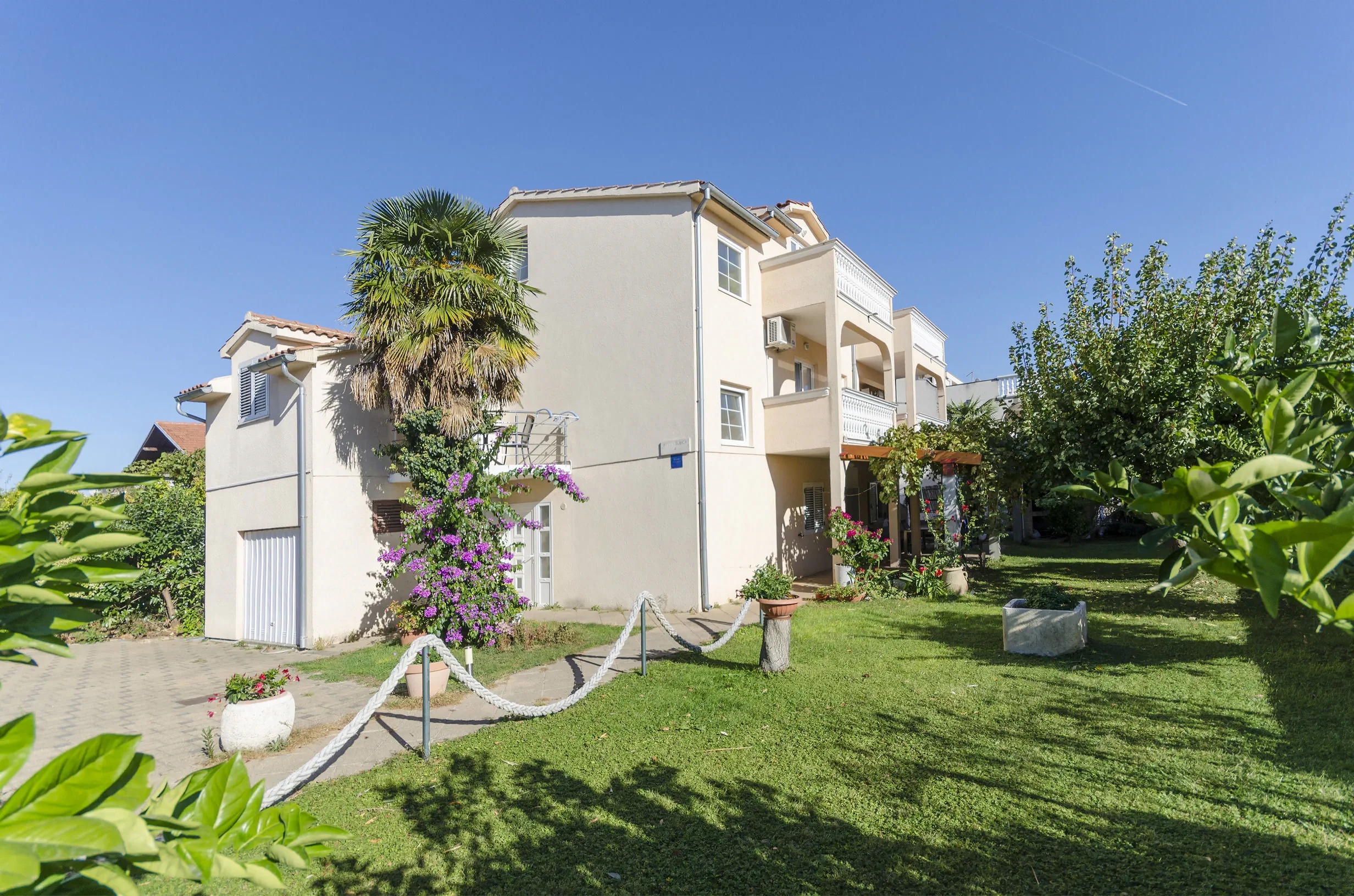 Apartments Sweet garden Vodice – Vodice, Croația