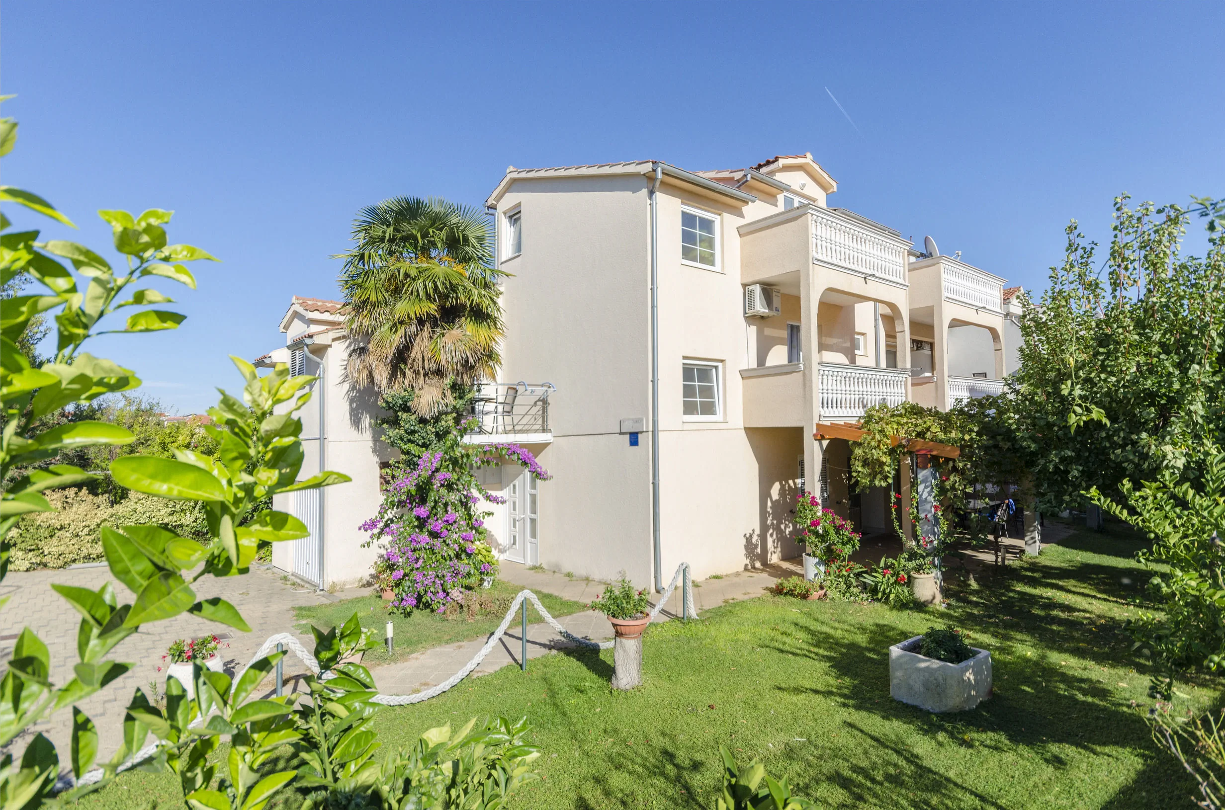 Apartments Sweet garden Vodice – Vodice, Croația