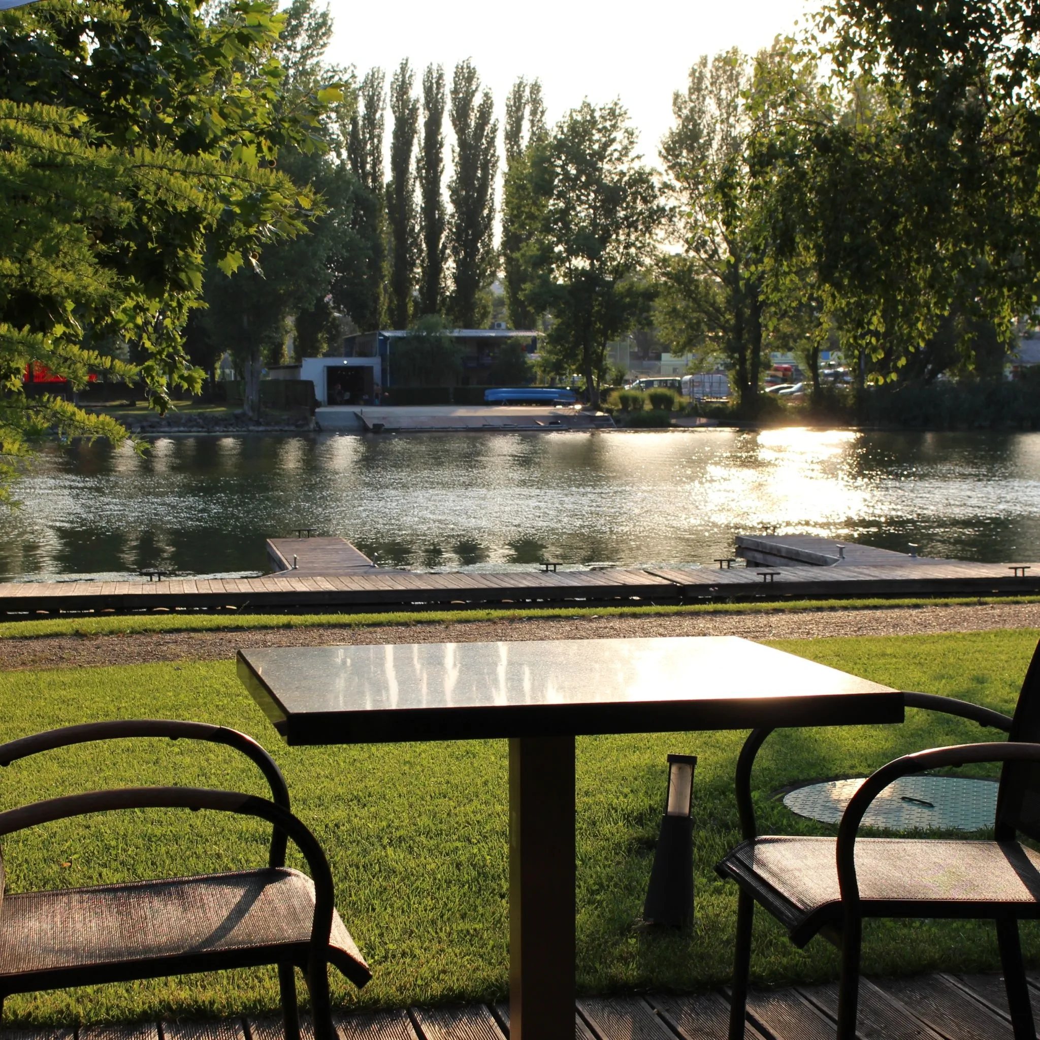 Duna Garden Hotel es Étterem Budapest – Budapesta, Ungaria