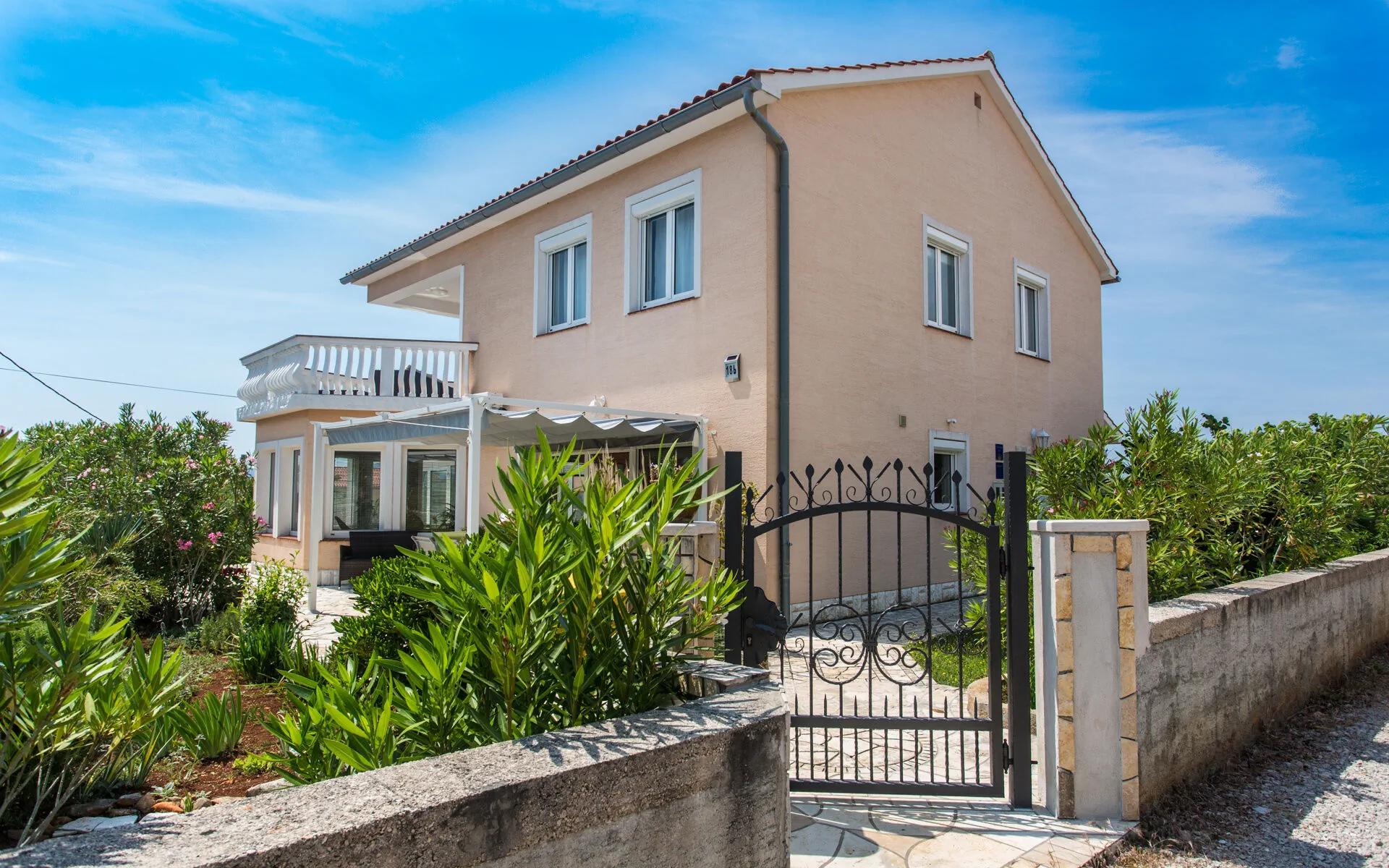 Holiday home Nika Linardići – Linardići, Croația
