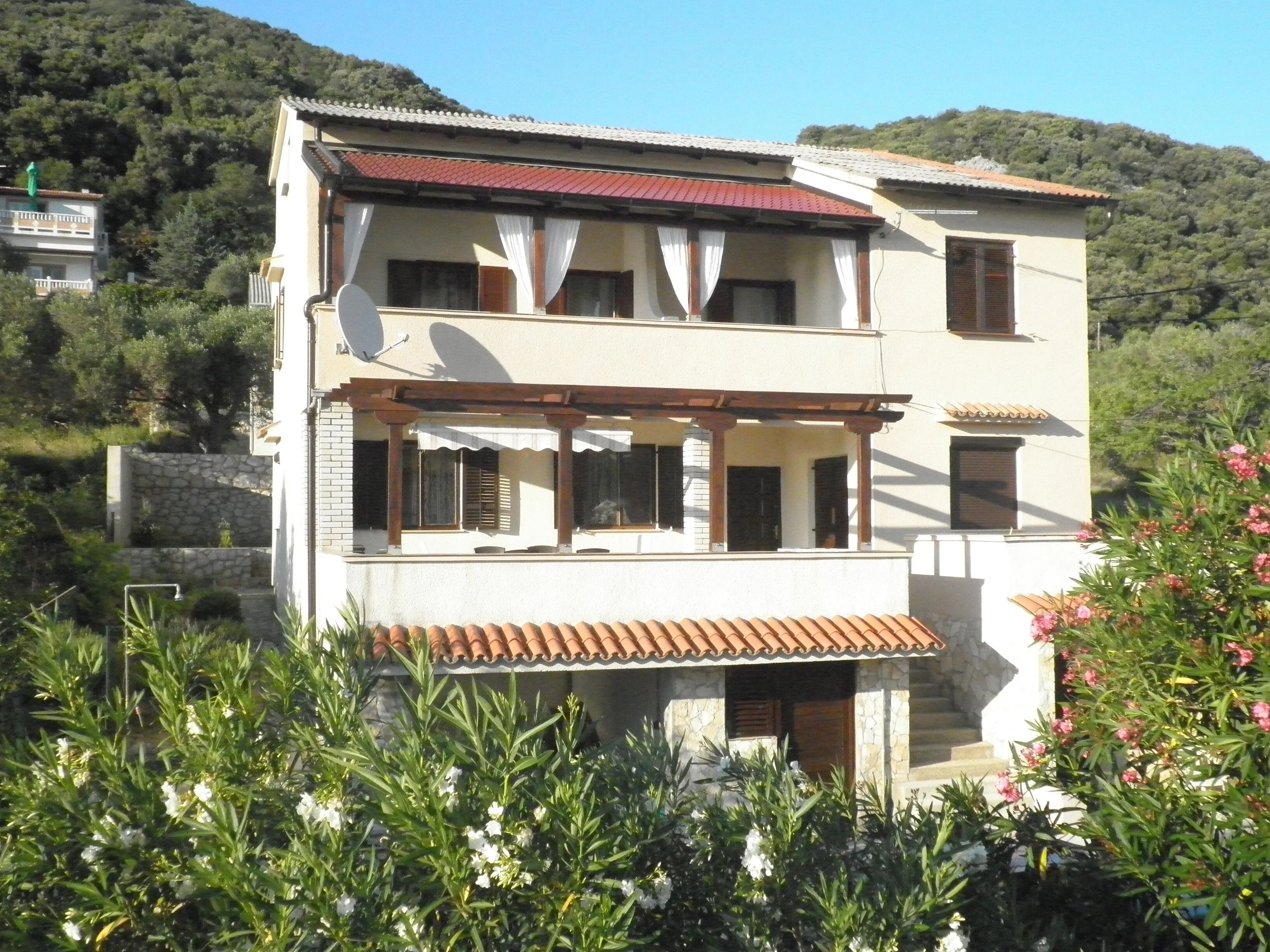 Apartments With Parking Space Supetarska Draga - Donja, Rab - 15423 Supetarska Draga - Donja - foto 1