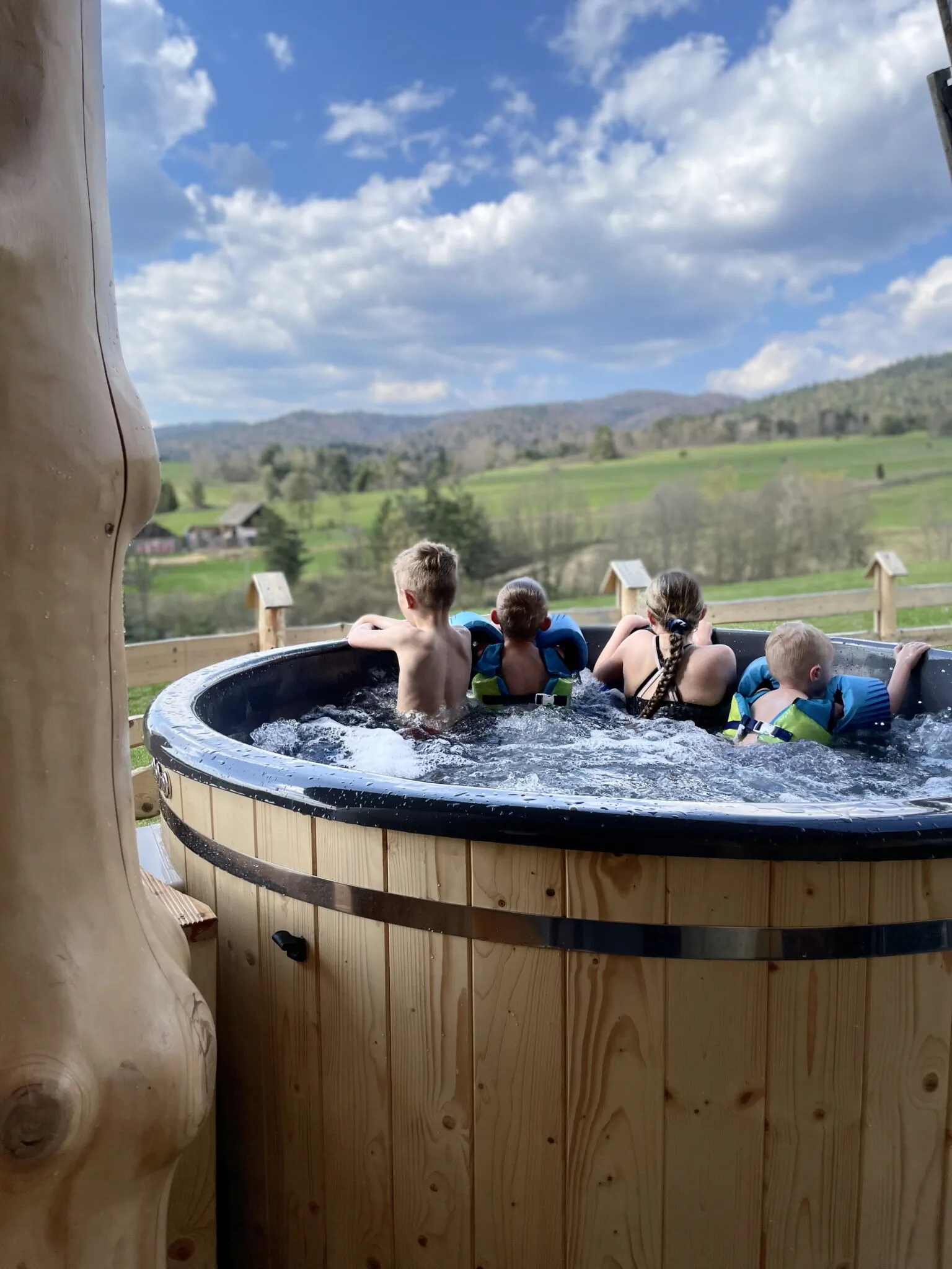 Góralskie Domki na Podhalu z Jacuzzi – Maniowy, Polska