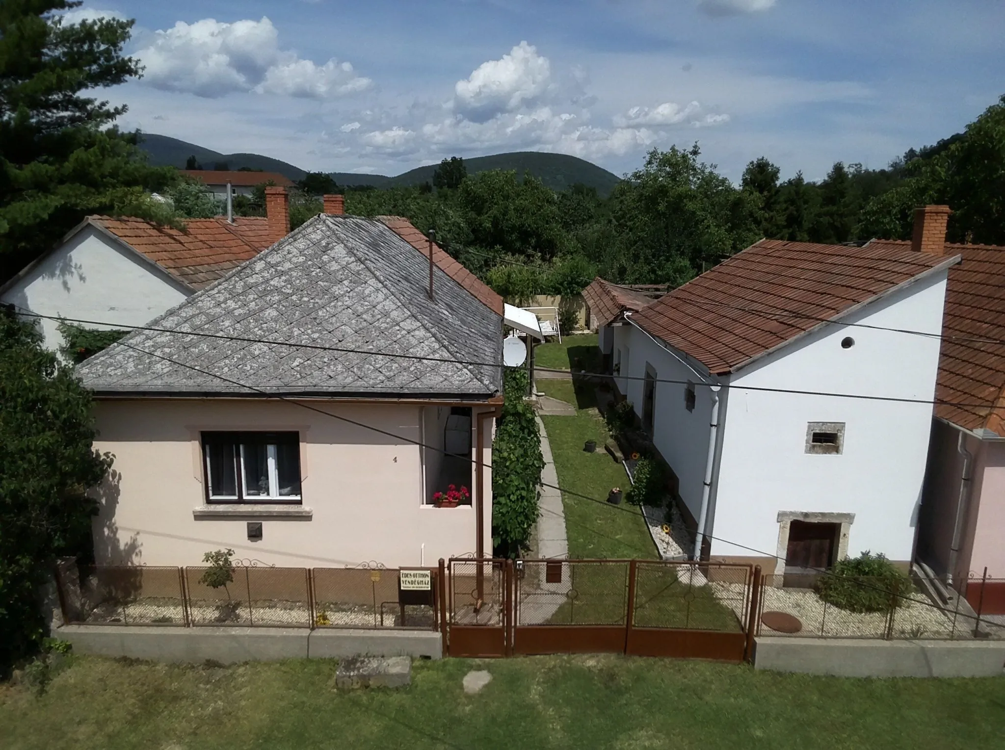 Édes Otthon Vendégház Erdőbénye – Erdőbénye, Ungaria