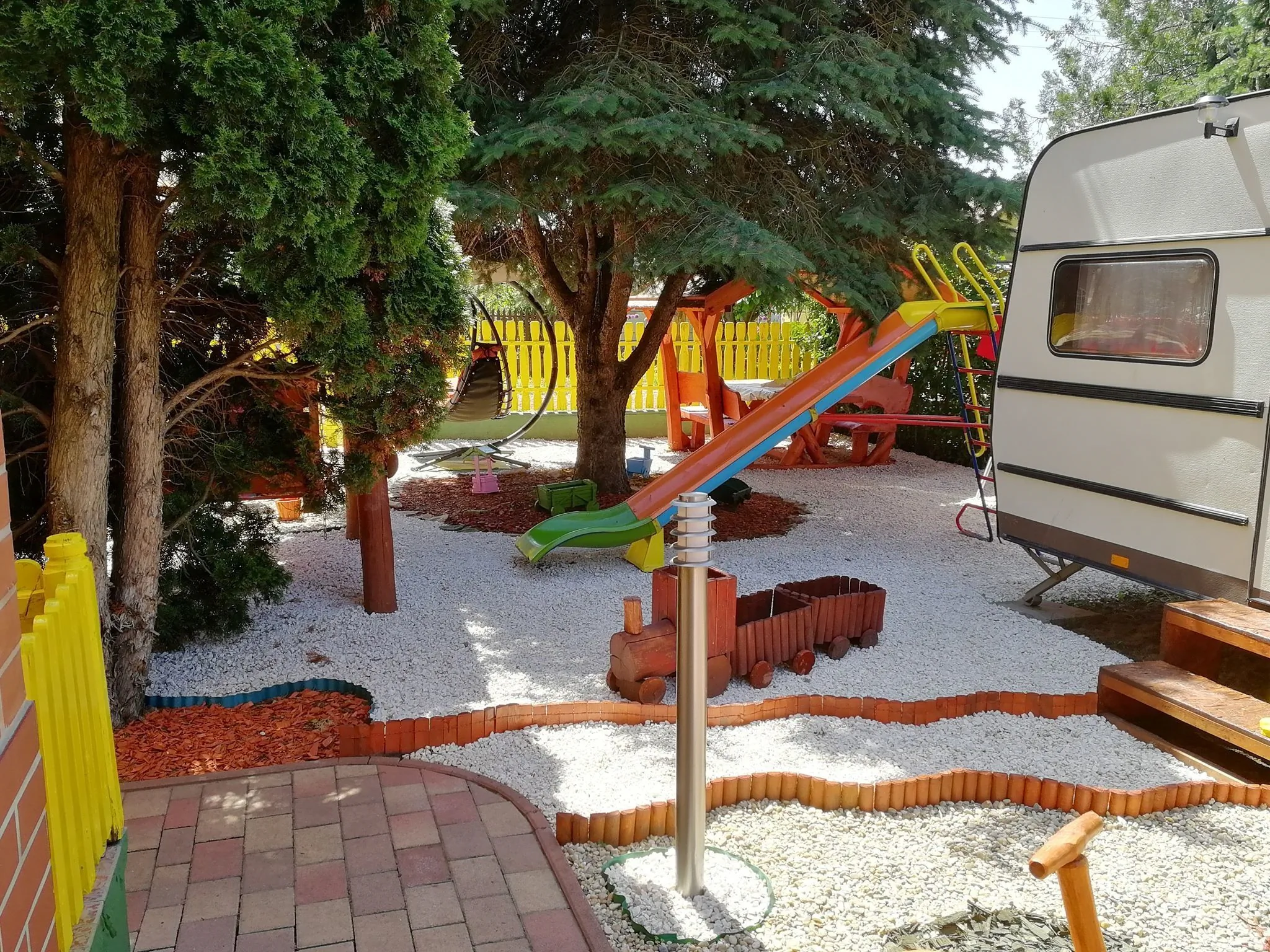 Százszorszép Apartman Orosháza – Orosháza, Ungaria
