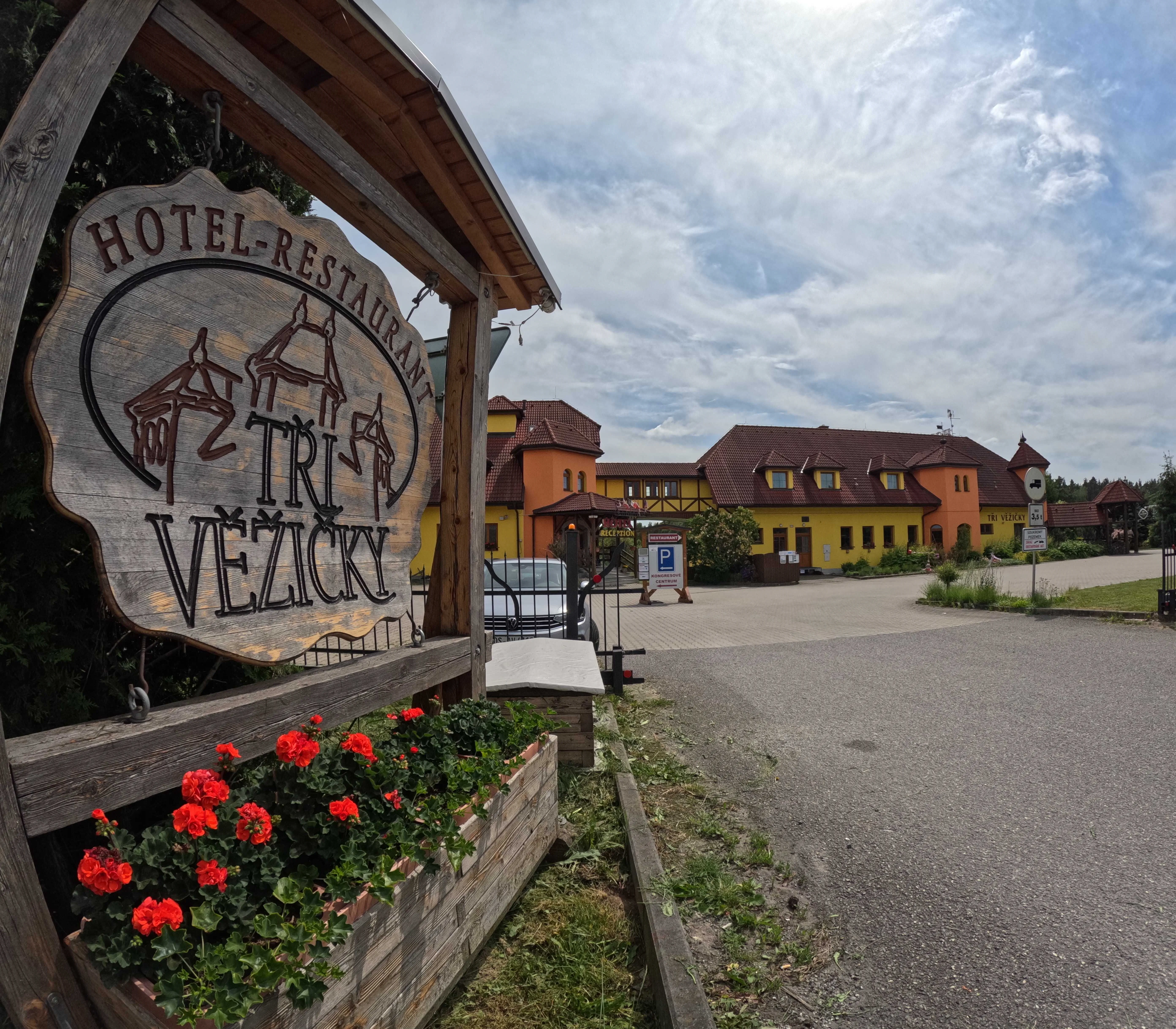 Hotel Tři Věžičky Střítež - foto 1