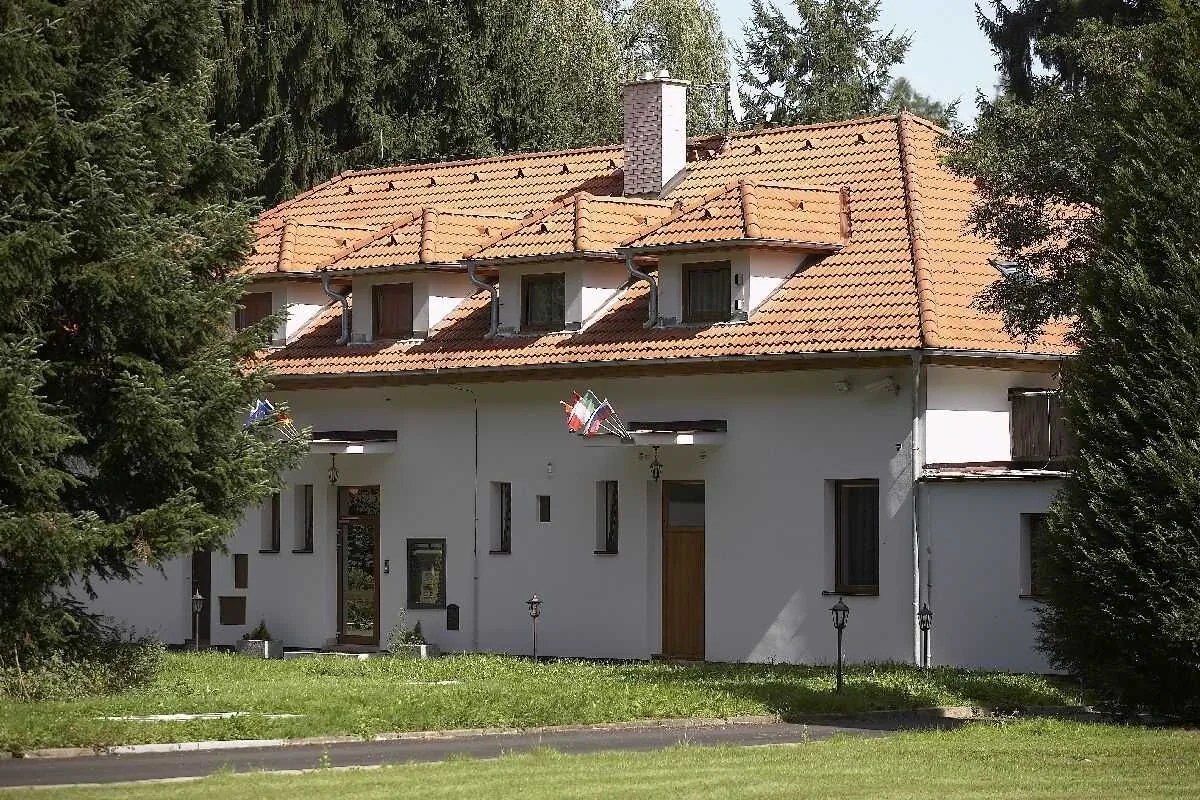 Pension Konopiště Benešov - foto 1