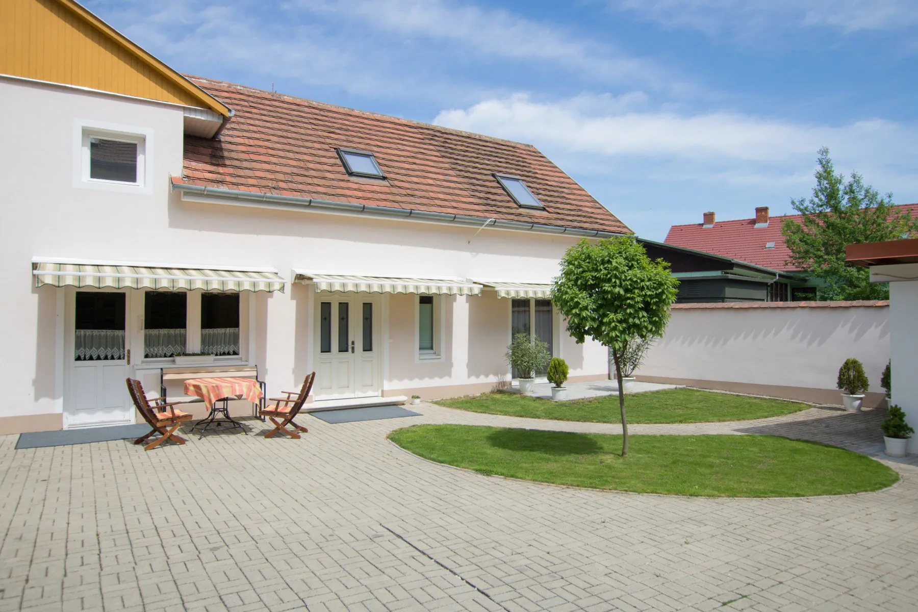 Farkas Apartman Sárvár - foto 1