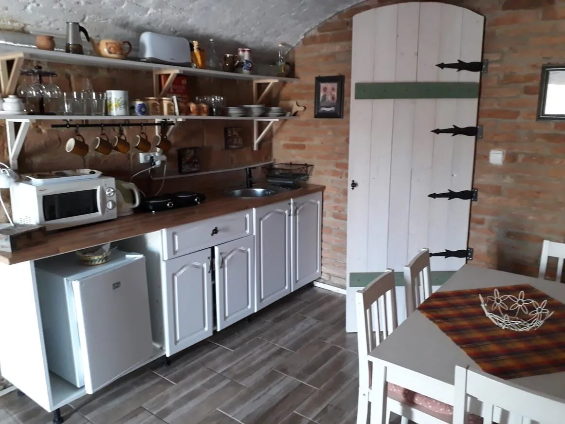 Kakukkfű Barlang Vendégház Noszvaj – Noszvaj, Ungaria