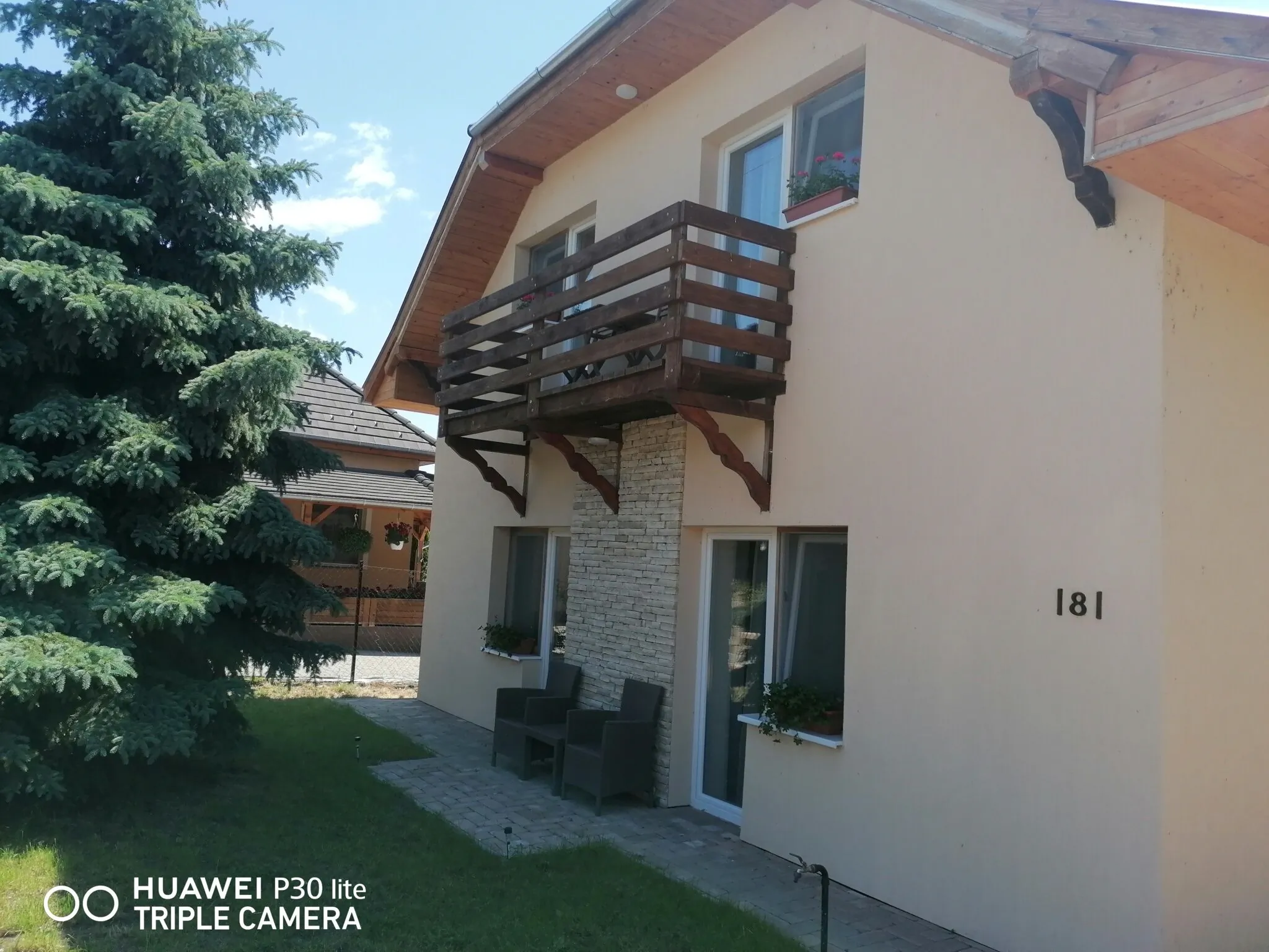 Olivér Apartmanház Balatonlelle – Balatonlelle, Ungaria