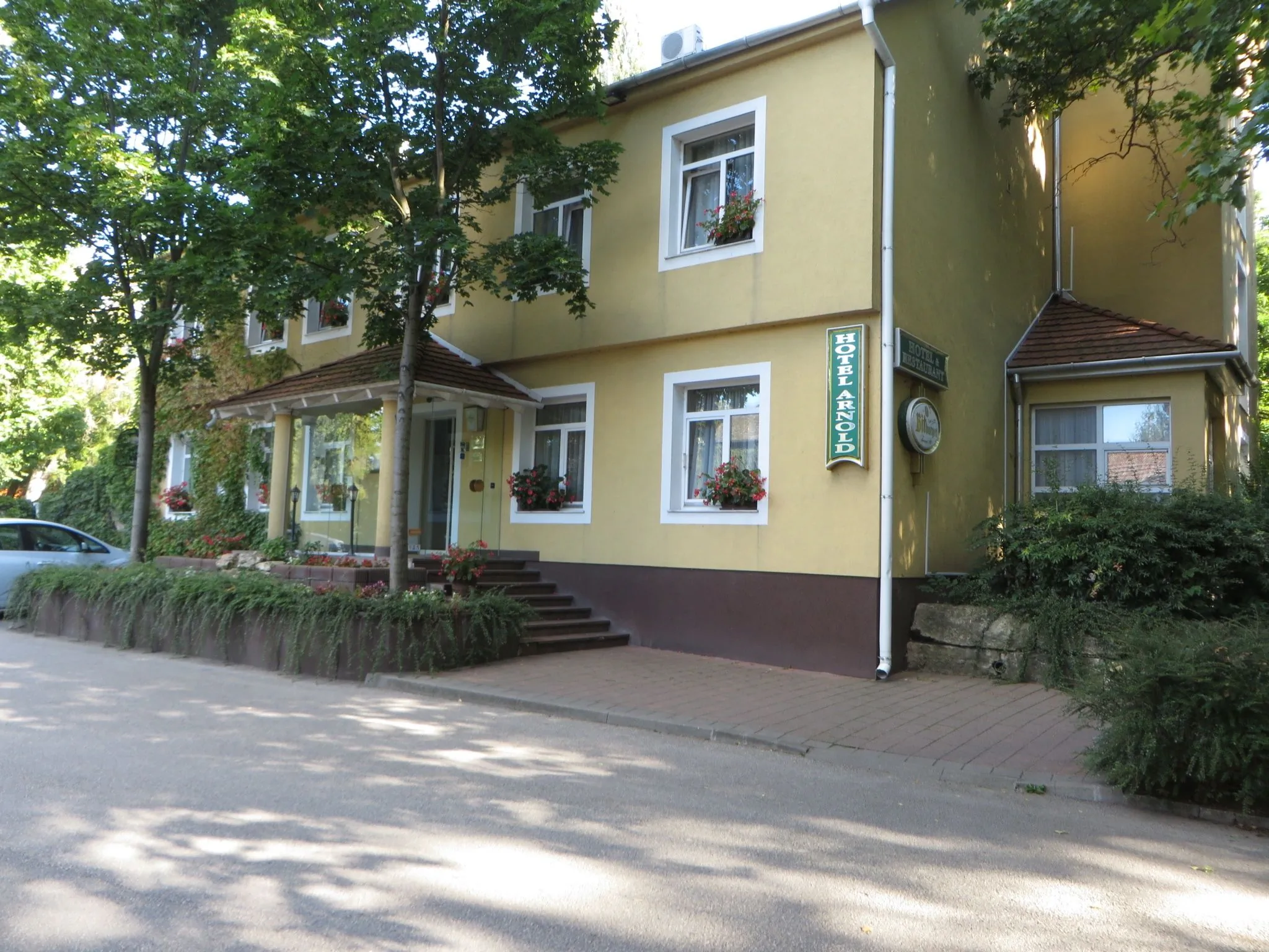 Hotel Arnold Tata – Tata, Ungaria