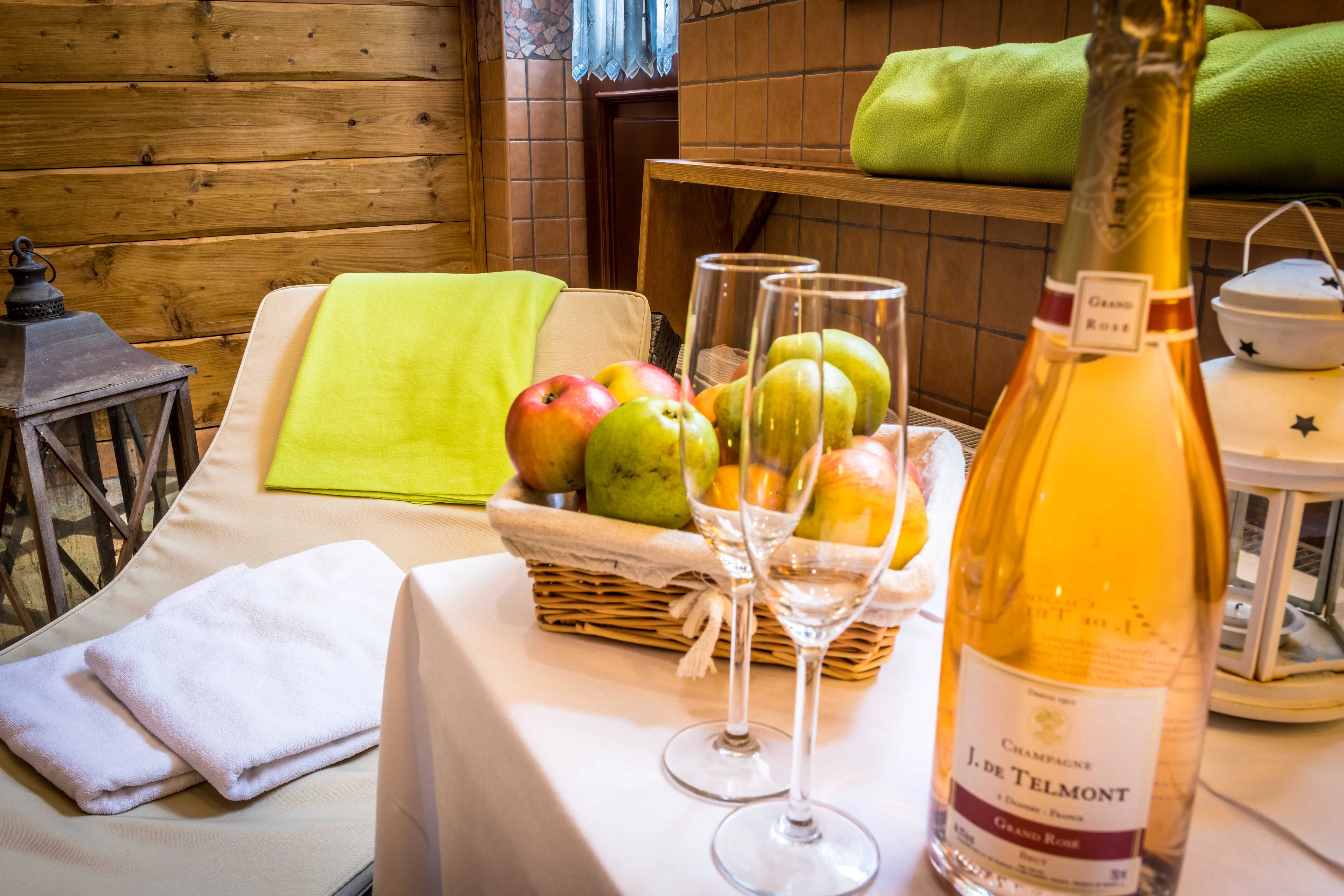 Jítravský Dvorec - Apartmán-Hotel  – Rynoltice, Česká republika