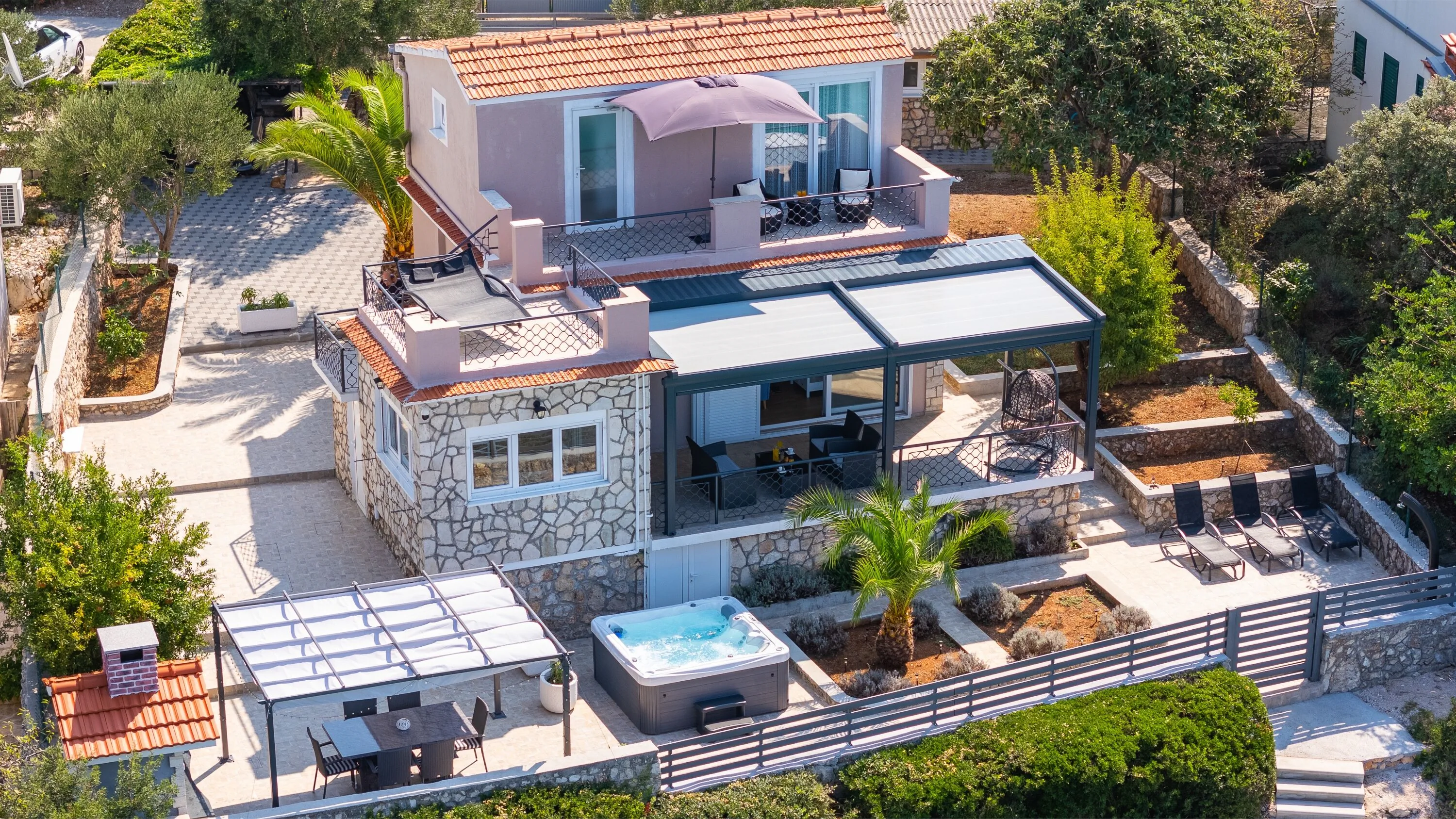 Beachfront Family-friendly House With Hot Tub Kanica, Rogoznica - 16304 Kanica – Kanica, Chorwacja