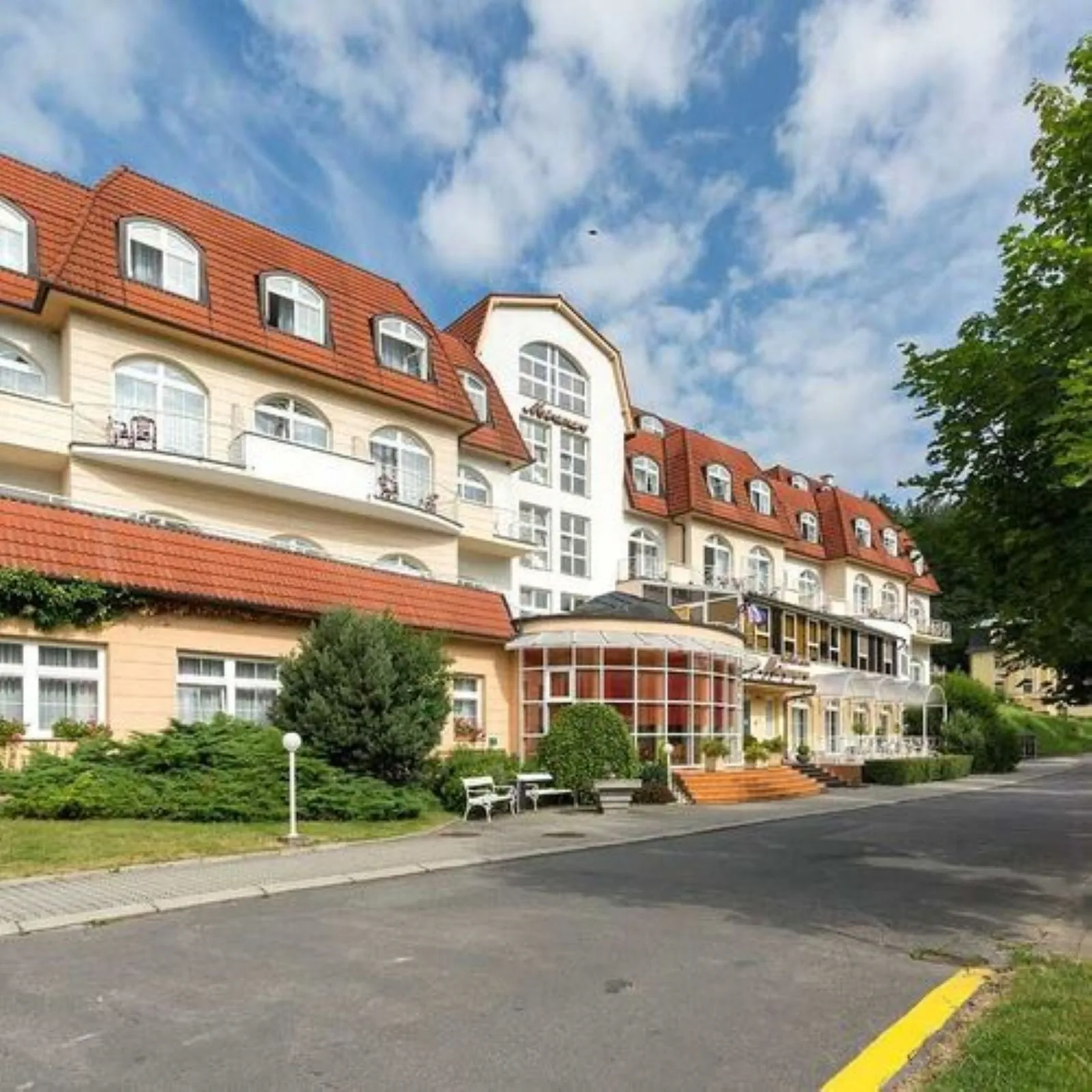 Lázeňský hotel MIRAMARE Luhačovice – Luhačovice, Česká republika