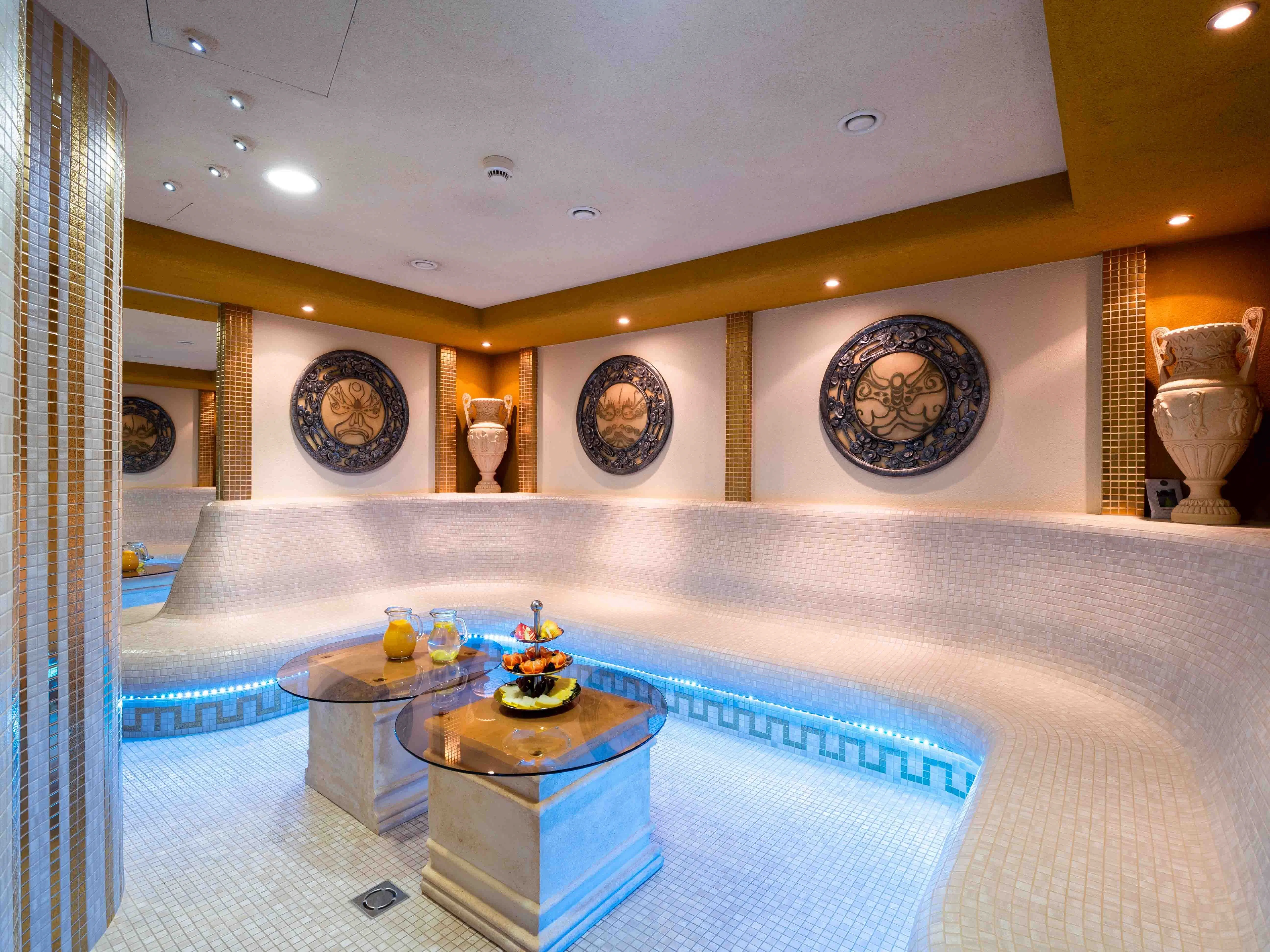 DAROVANSKÝ DVŮR RESORT, WELLNESS & GOLF HOTEL Břasy – Břasy, Republica Cehă