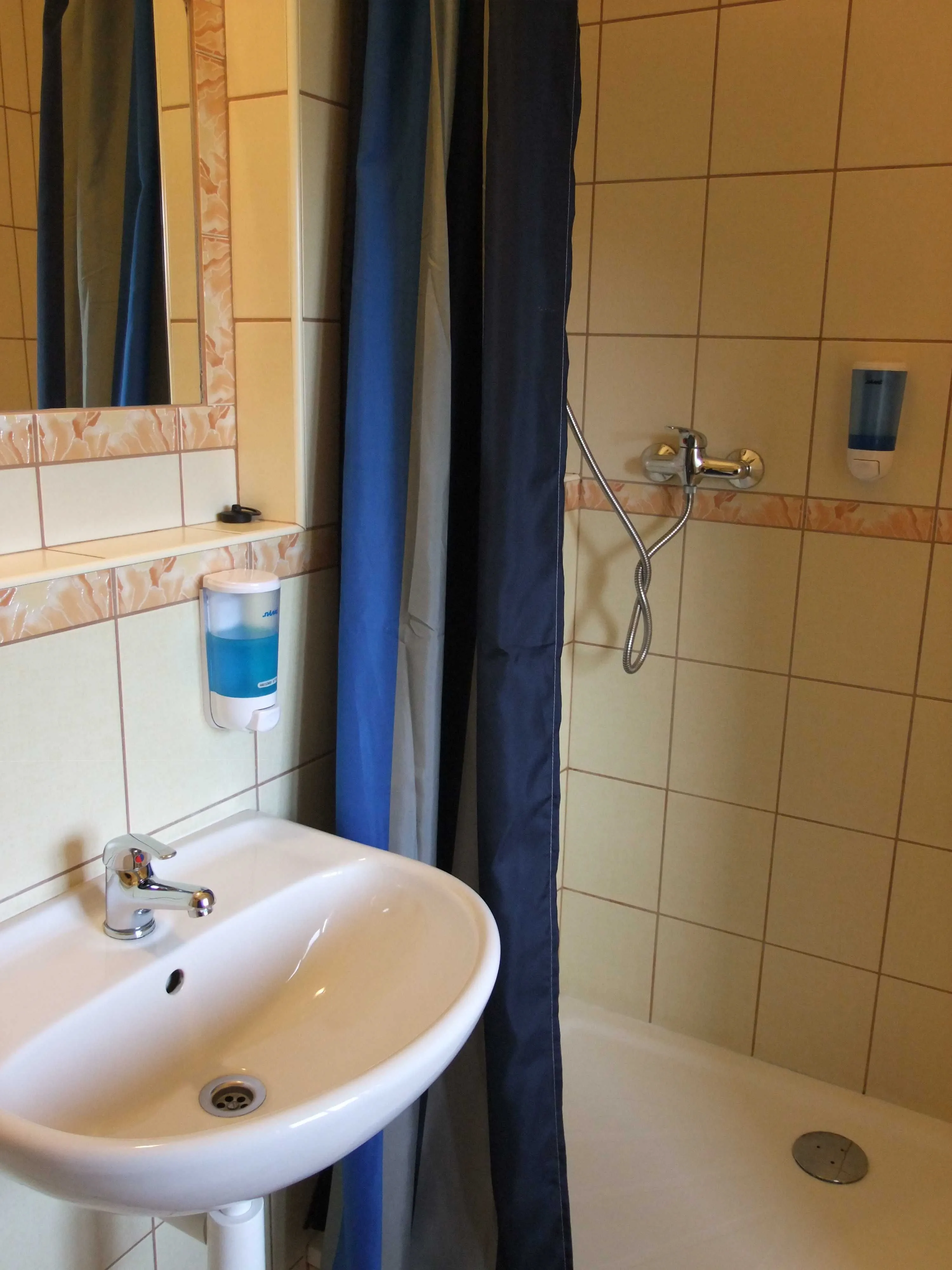 HOTEL a KEMP FORMULE DĚČÍN – Děčín, Republica Cehă