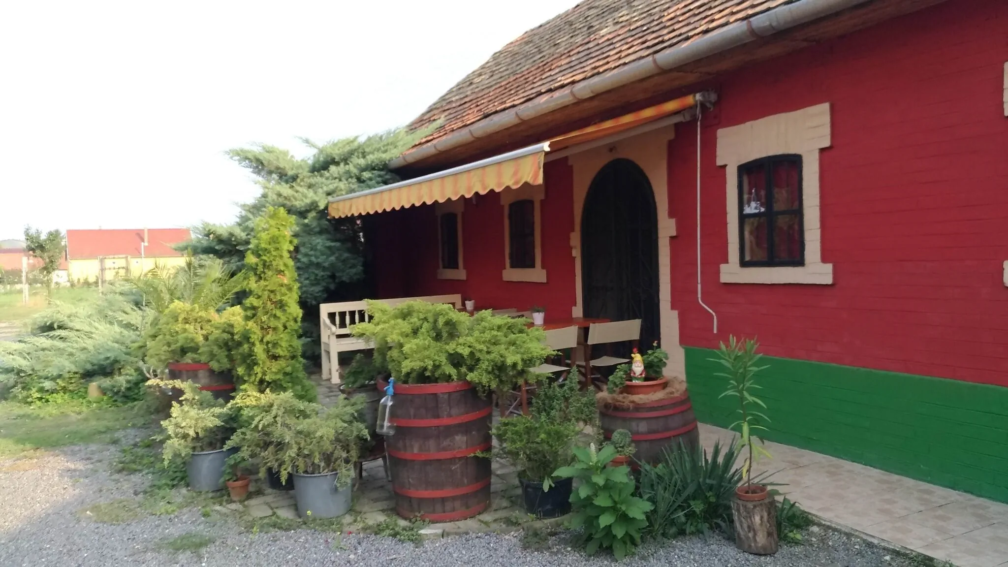 Hangonyi Pizzéria és Vendégház Hangony – Hangony, Ungaria