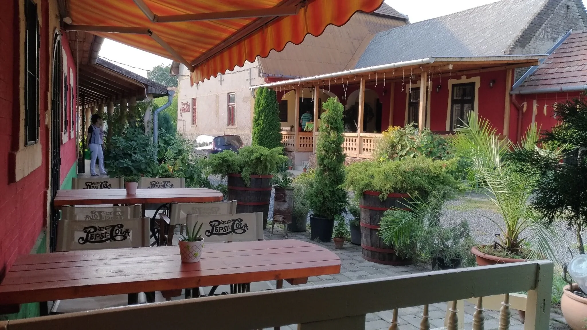 Hangonyi Pizzéria és Vendégház Hangony – Hangony, Ungaria