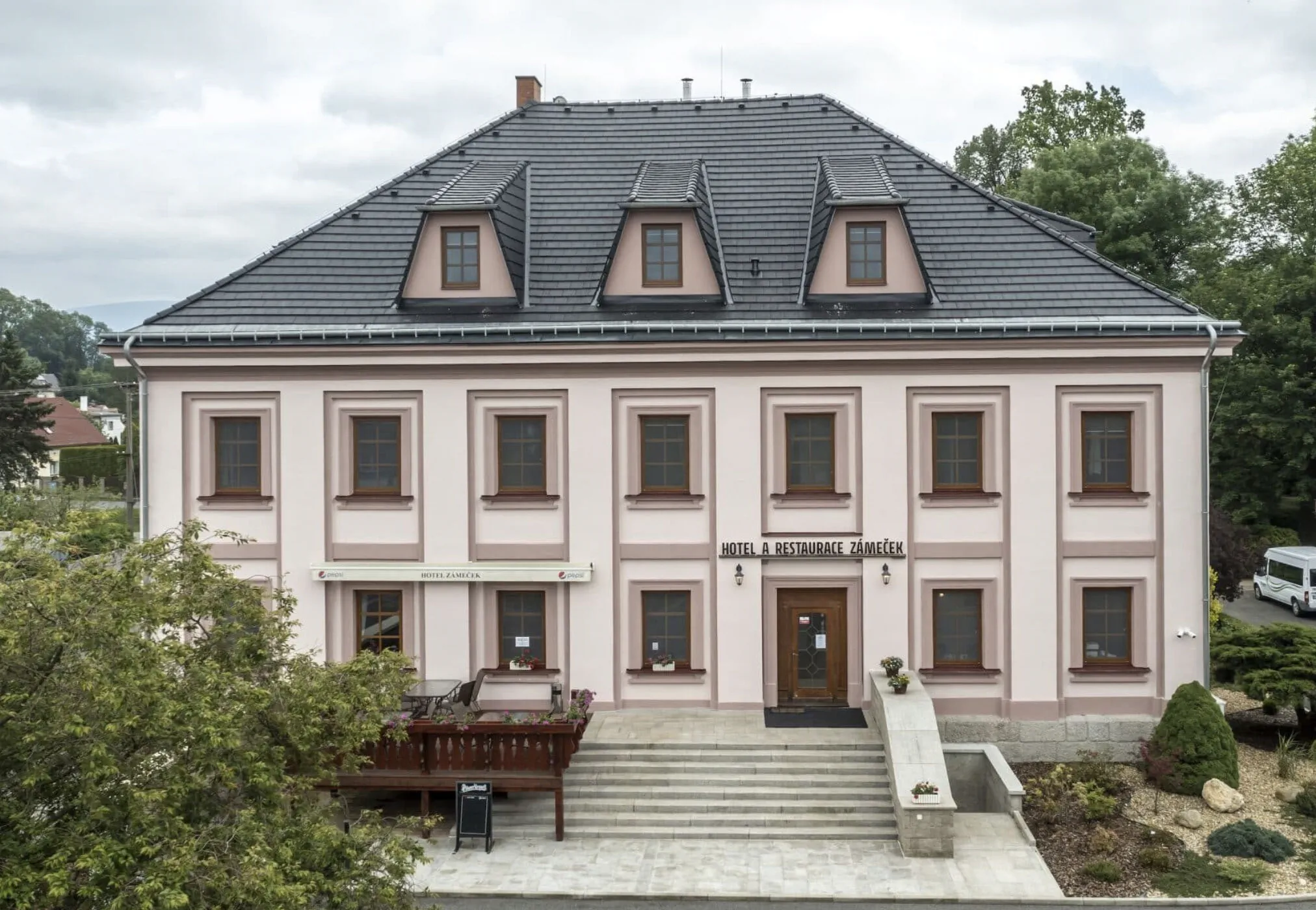 Hotel Zámeček Raspenava – Raspenava, Republica Cehă