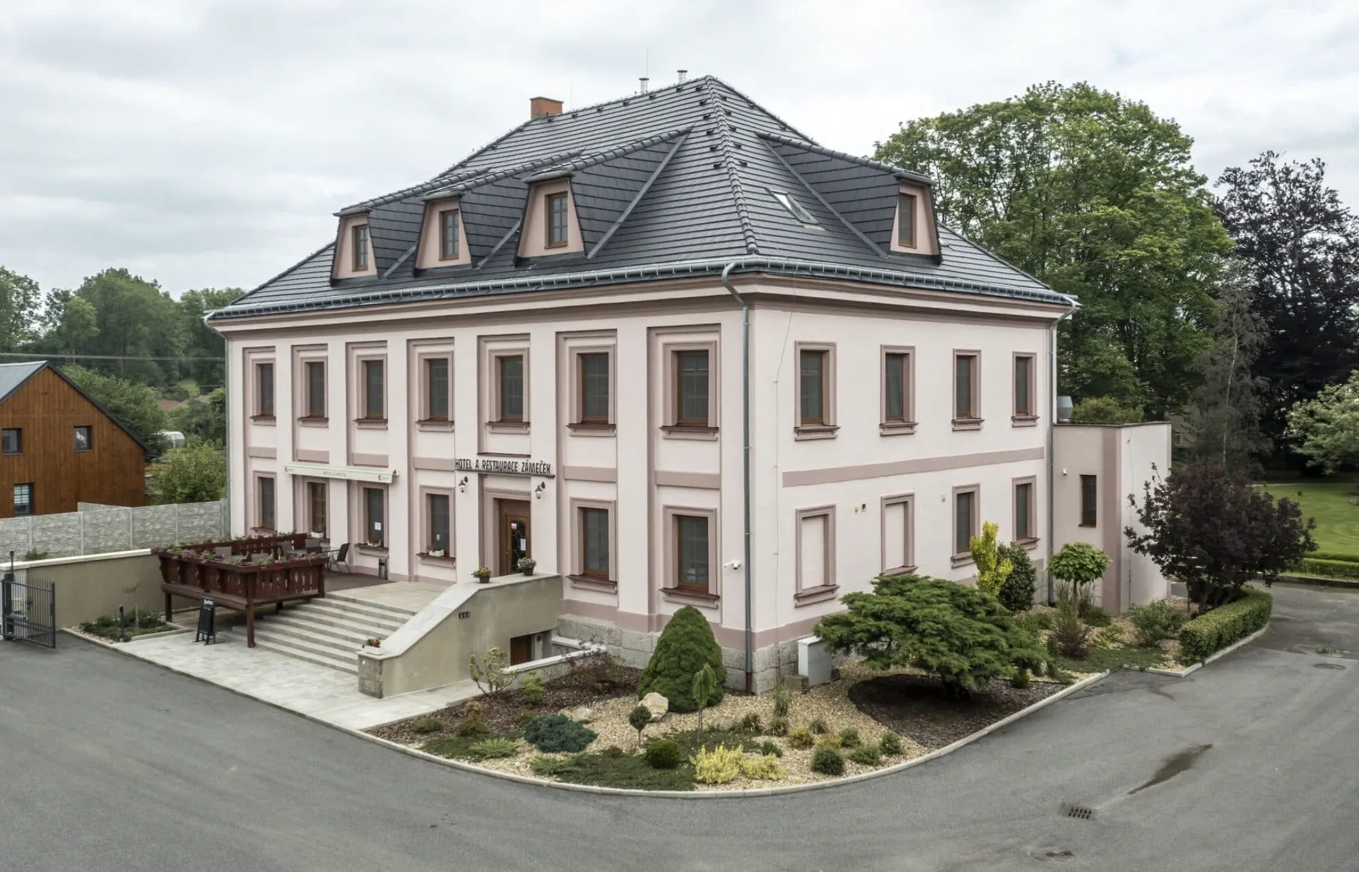 Hotel Zámeček Raspenava – Raspenava, Republica Cehă