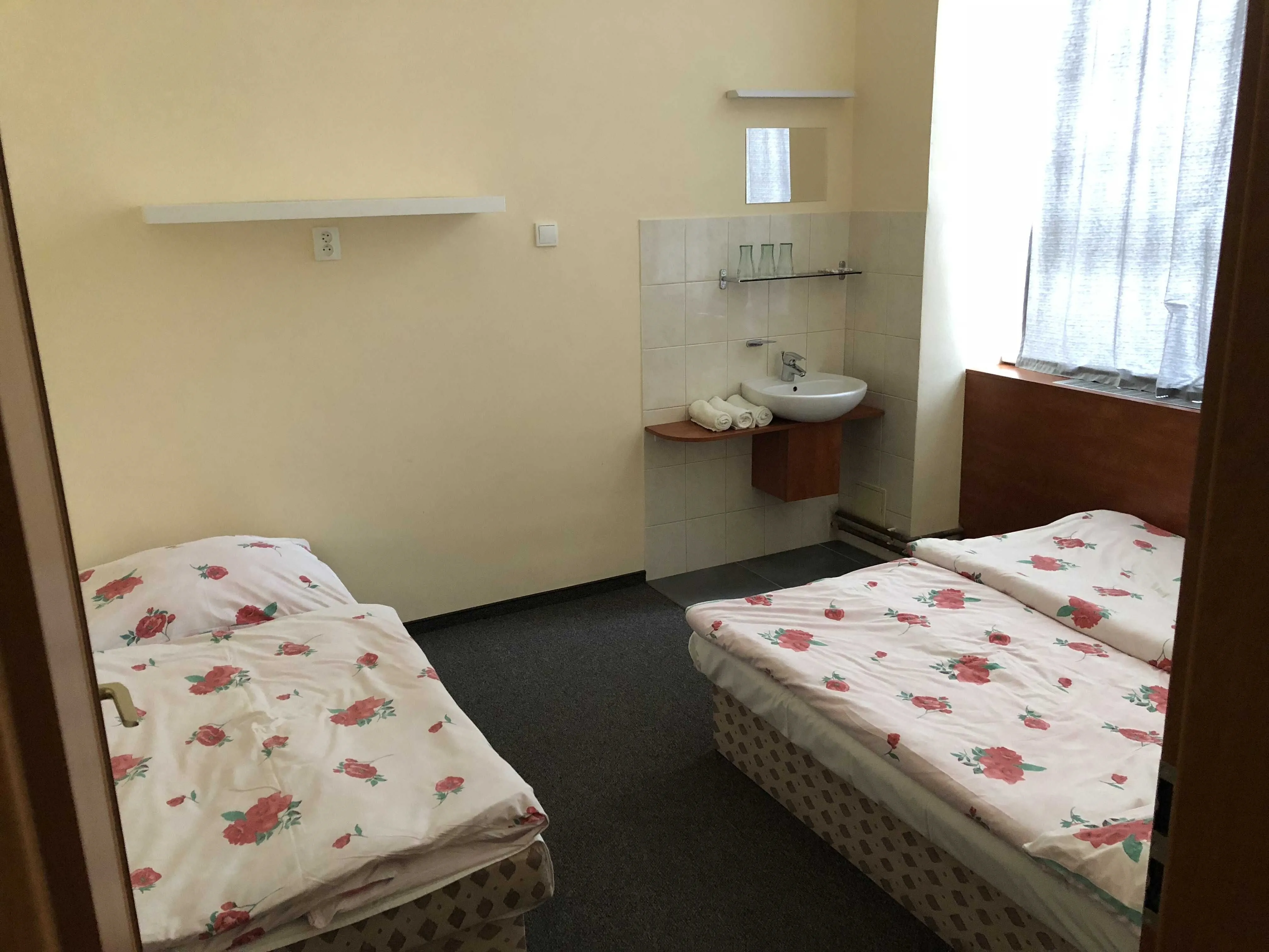 Hotel a Kozlovna Alfa Třebíč – Třebíč, Česká republika