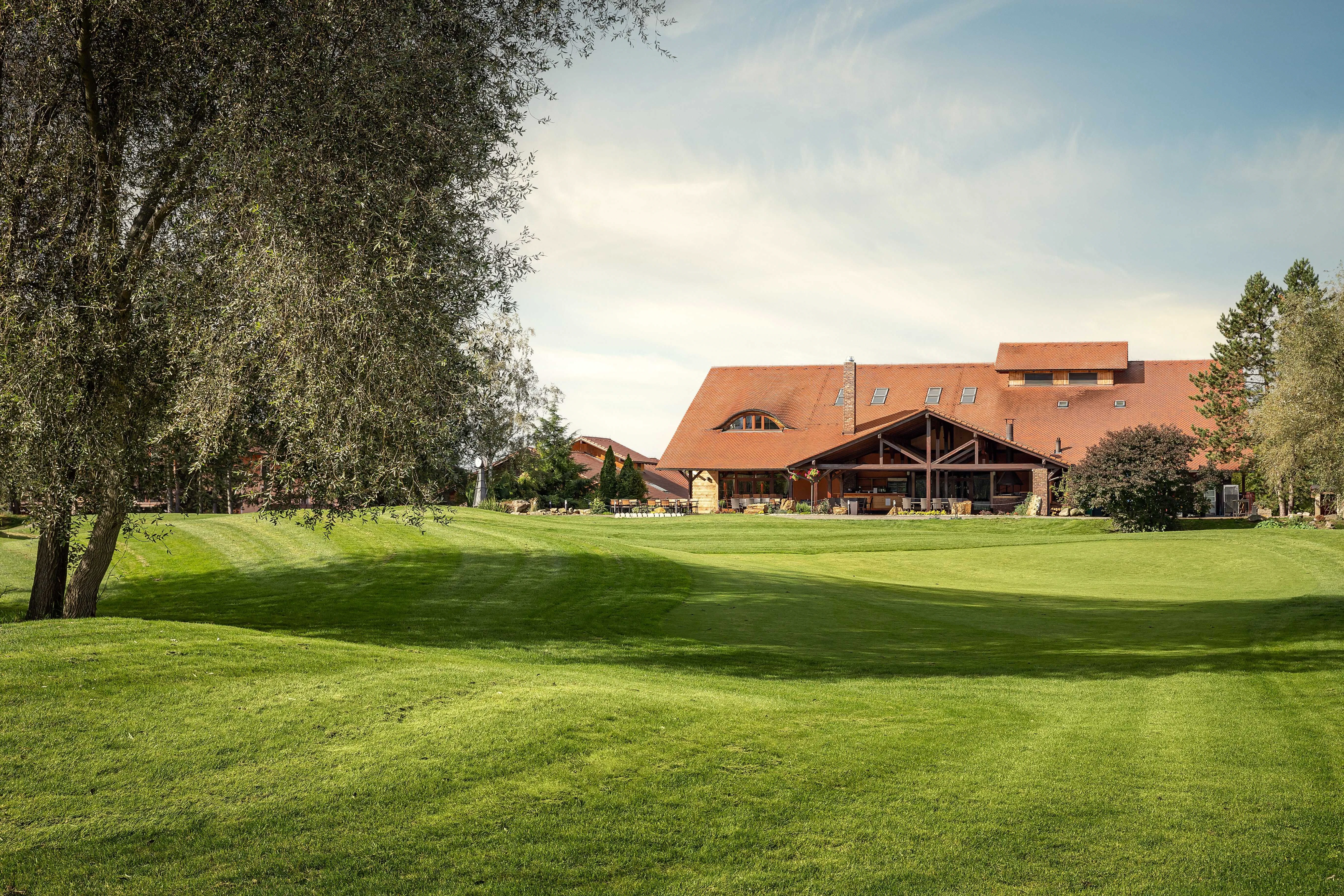 Golf & Spa Resort Kunětická Hora Dříteč – Dříteč, Republica Cehă