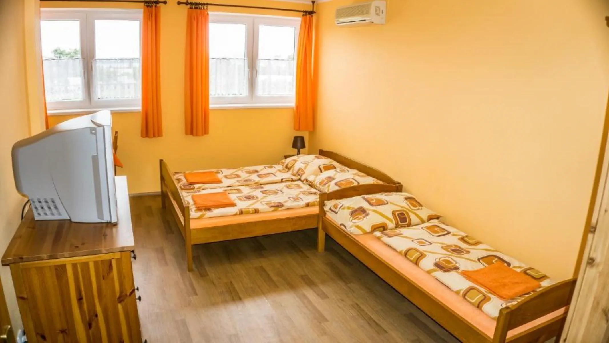 Penzion s restaurací Na Fürhaple Šakvice – Šakvice, Republica Cehă