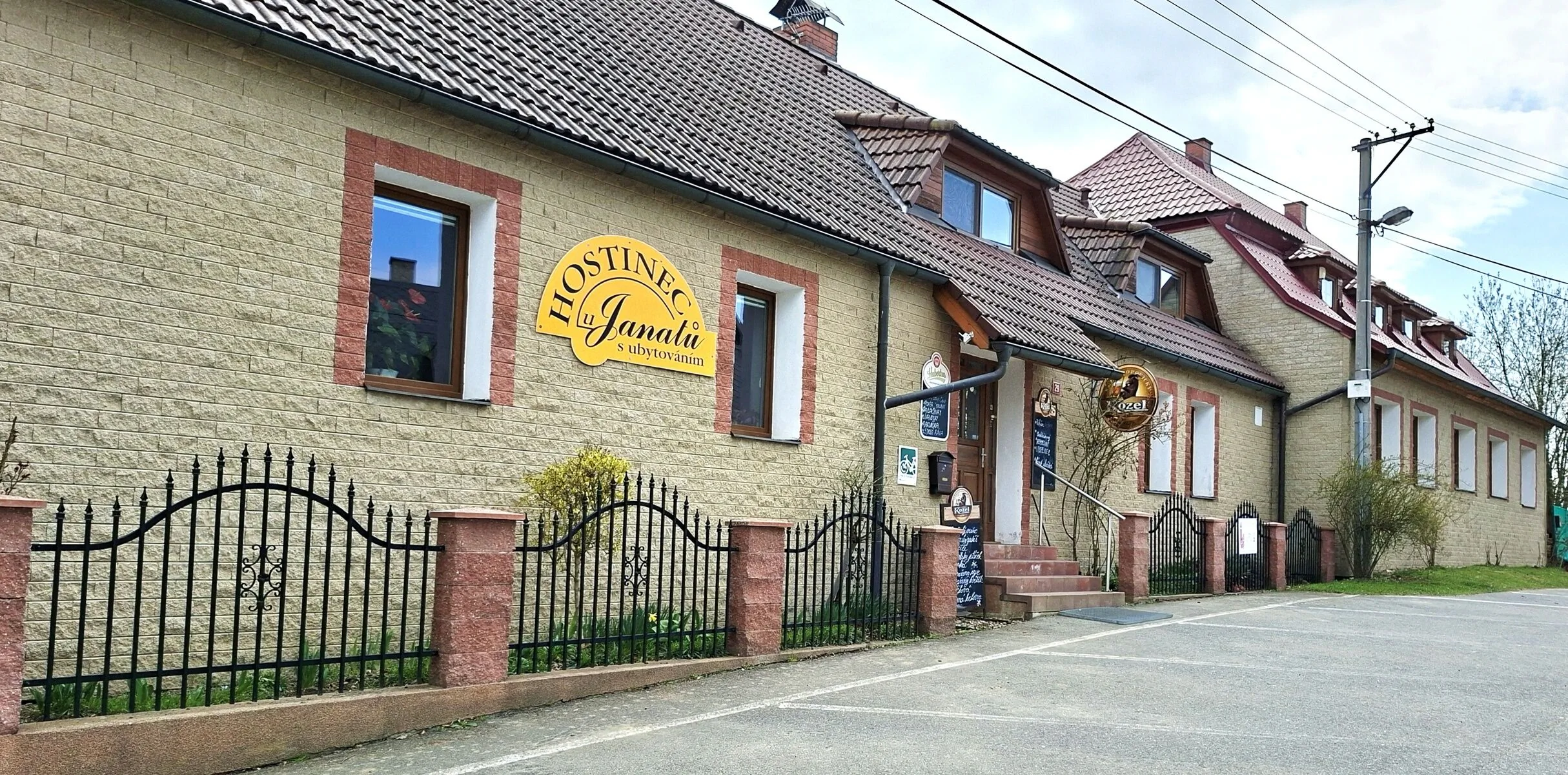 Hostinec U Janatů Čestín – Čestín, Česká republika