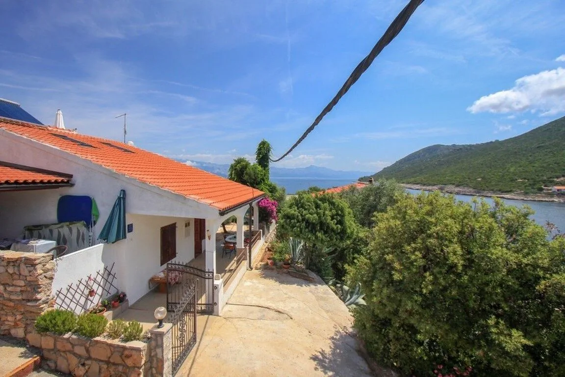 Robinson House Ina 1 Gdinj – Gdinj, Chorwacja
