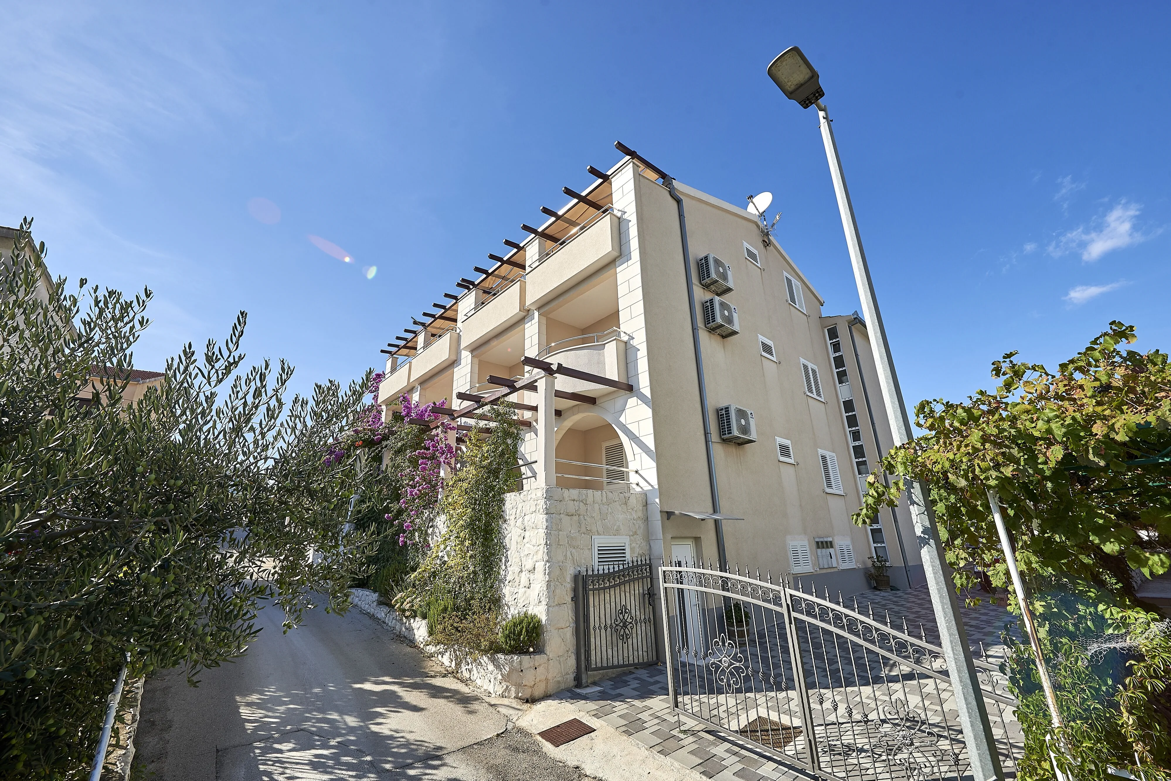 Apartments With Parking Space Mavarštica, Čiovo - 17803 Mavarštica – Mavarštica, Croația