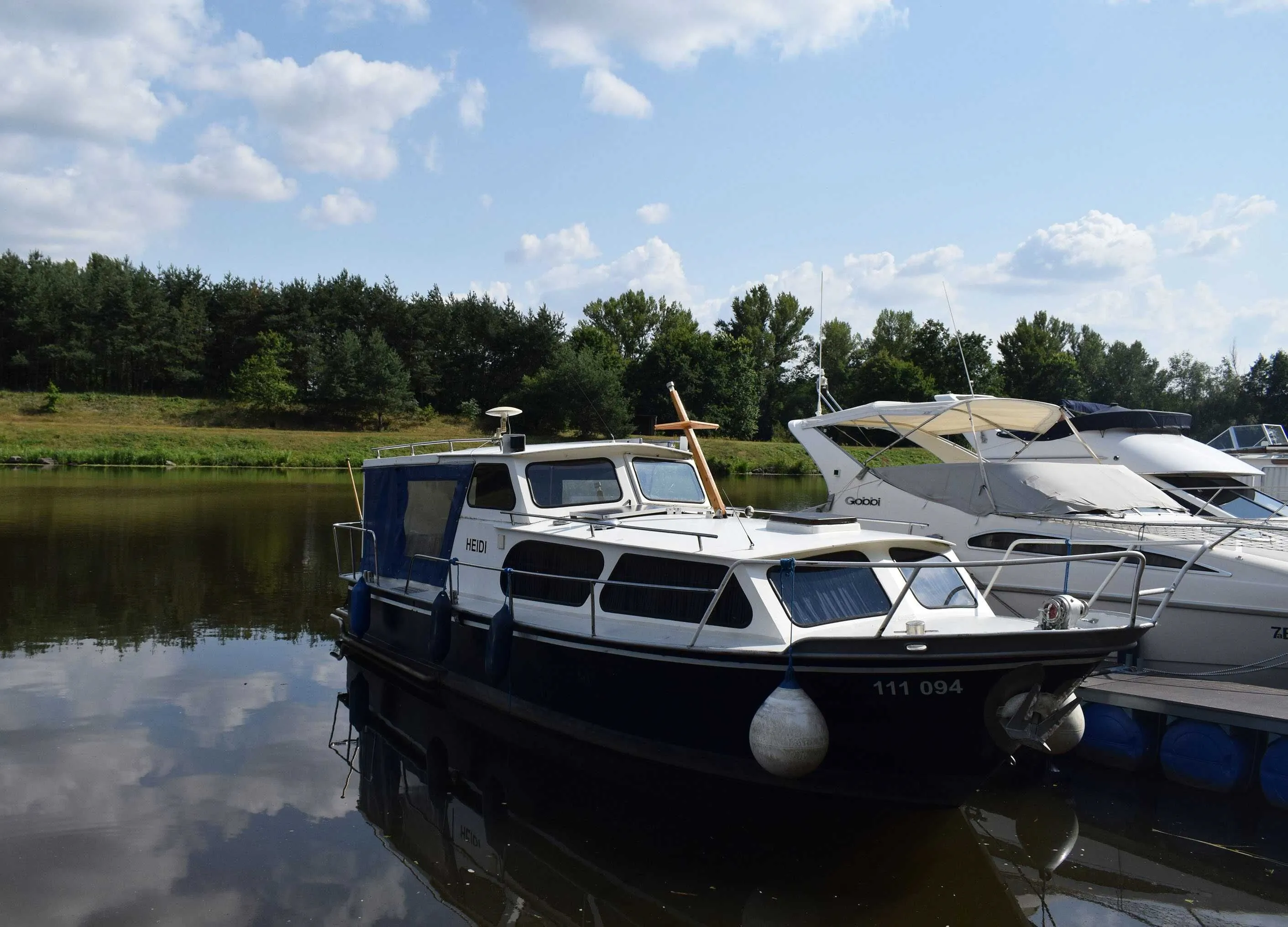 Marina - Lodě a Karavany Týnec nad Labem – Týnec nad Labem, Česká republika