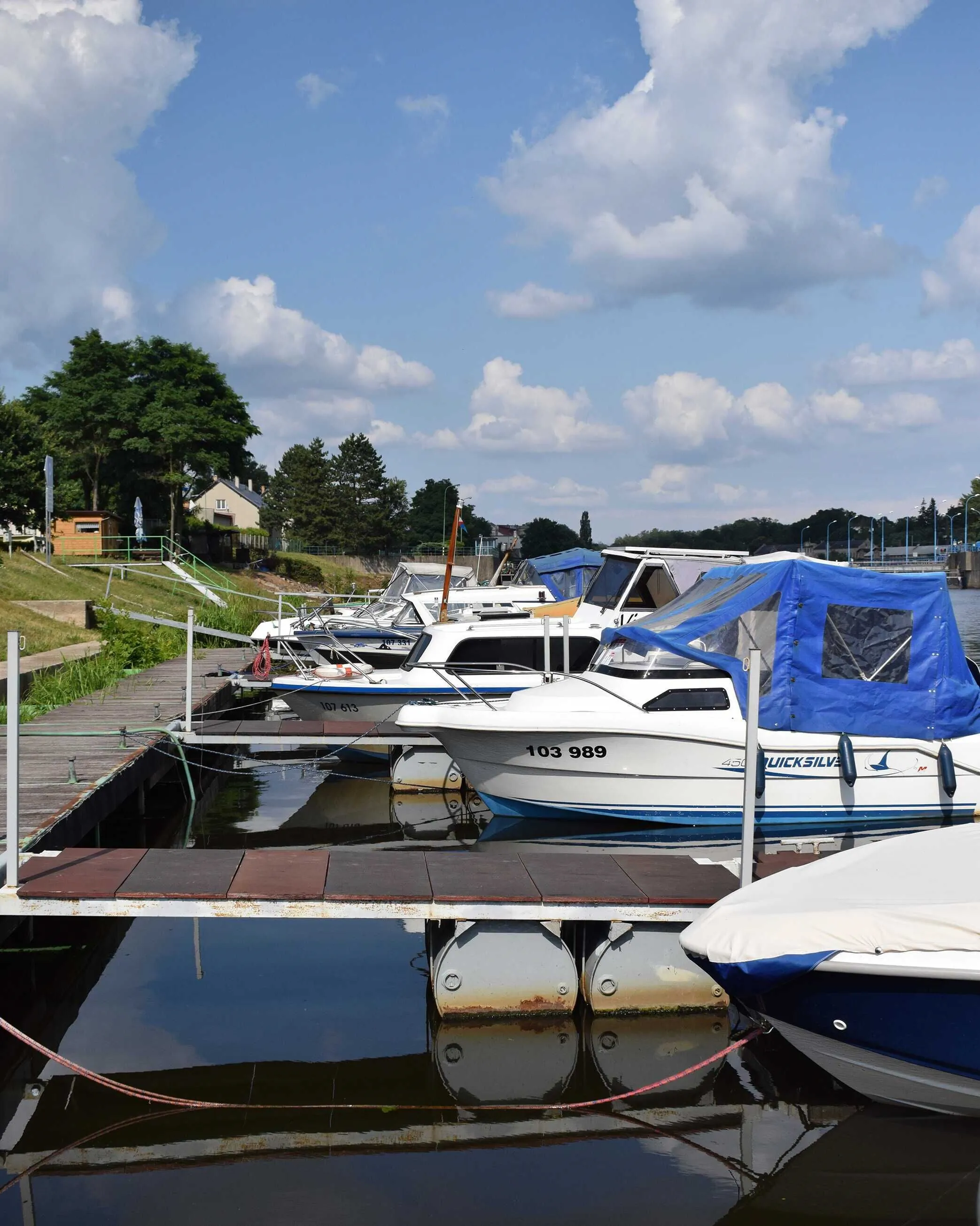 Marina - Lodě a Karavany Týnec nad Labem – Týnec nad Labem, Česká republika